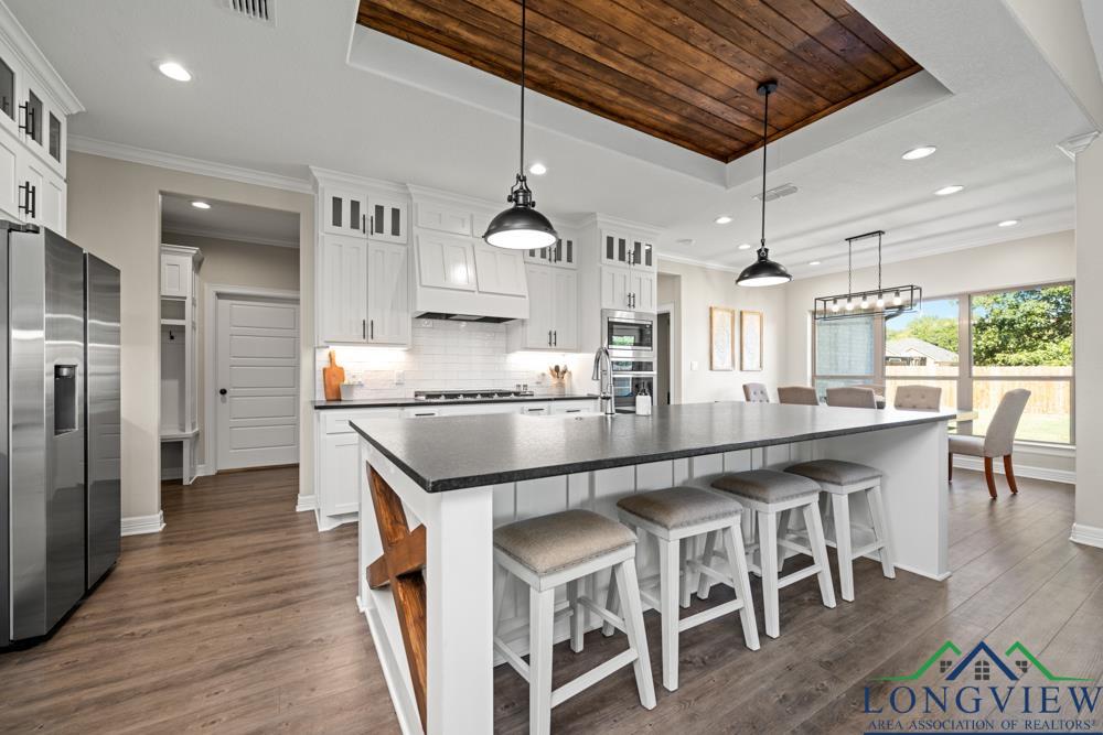 209 Lafoy Lane