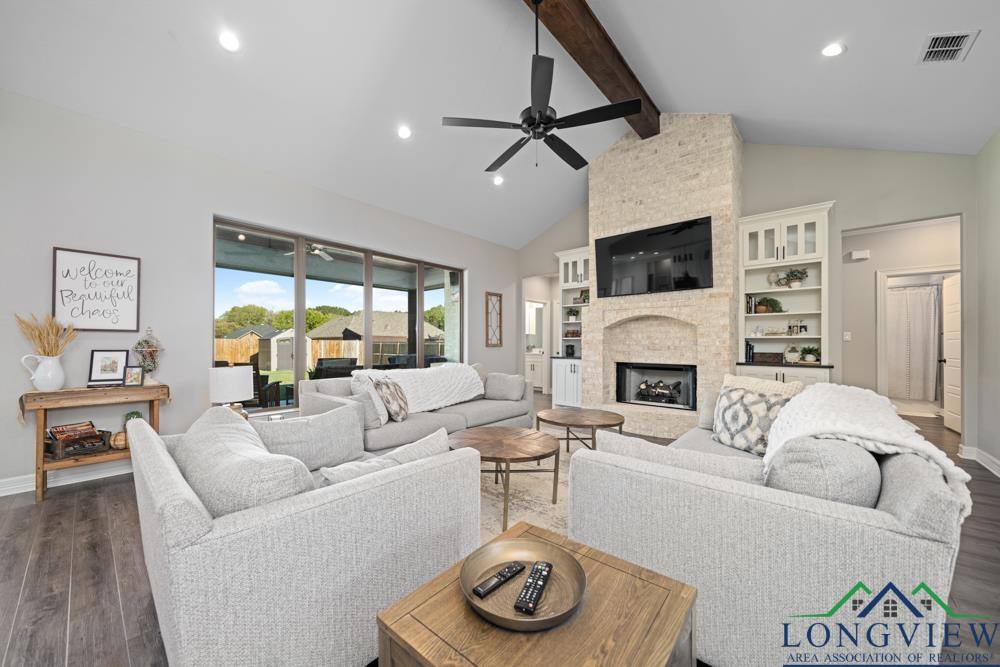209 Lafoy Lane