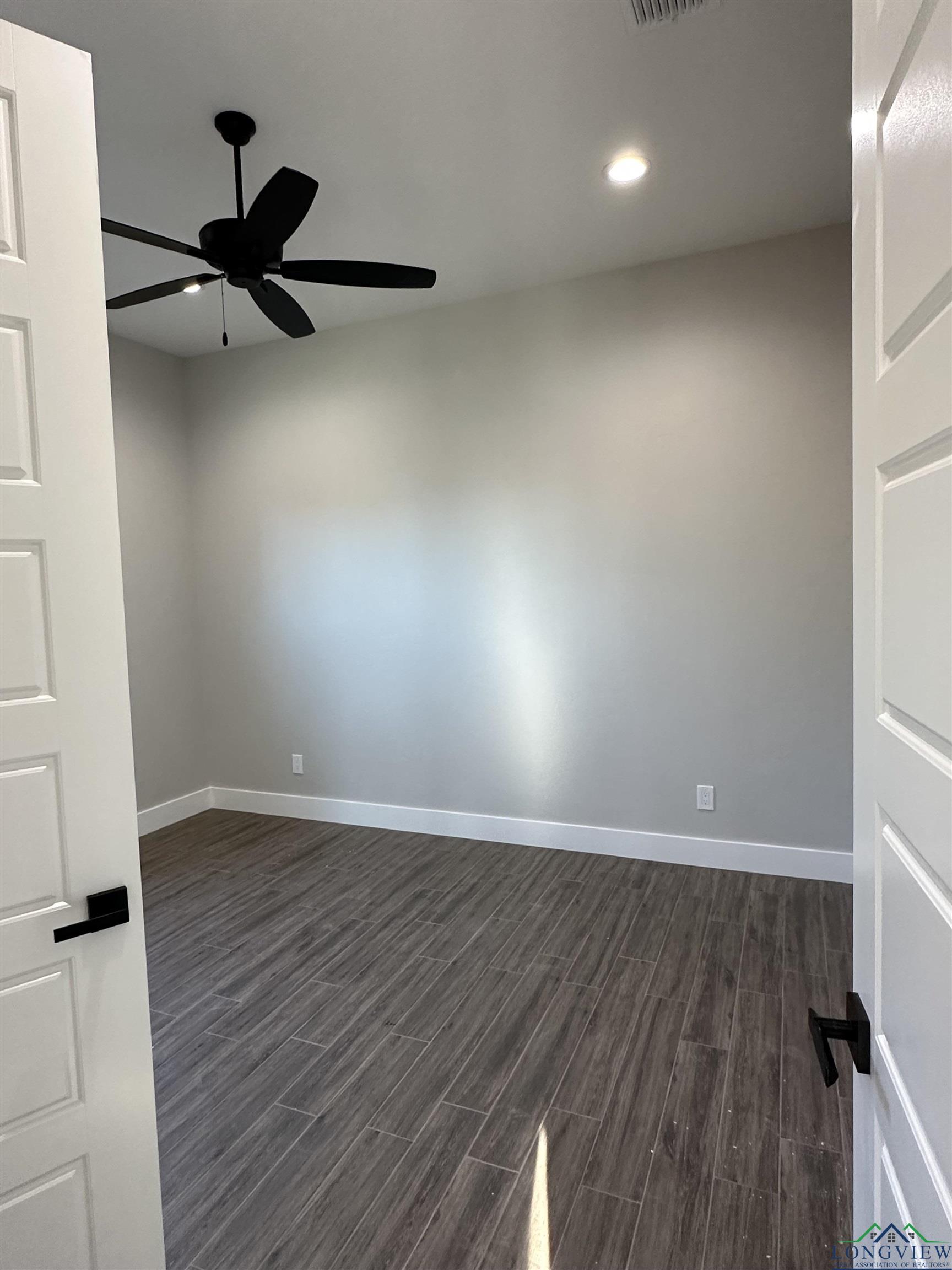 225 Thorn Briar
