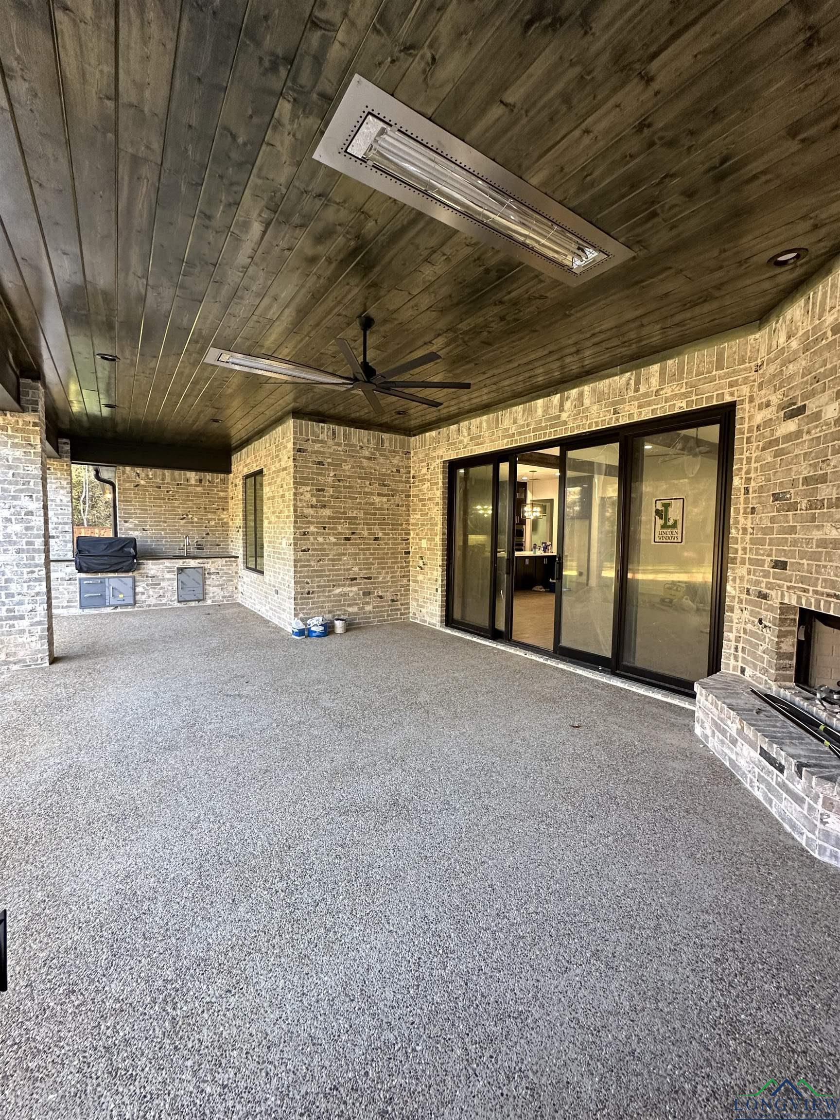 225 Thorn Briar