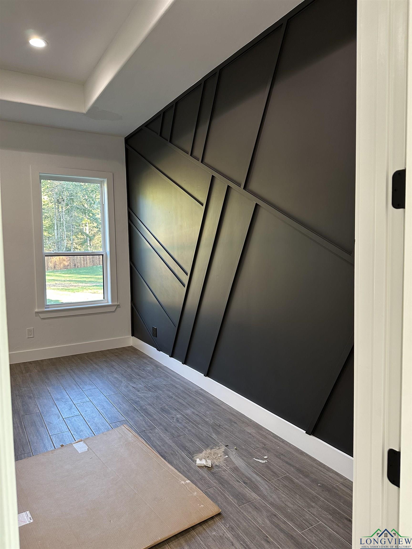 225 Thorn Briar
