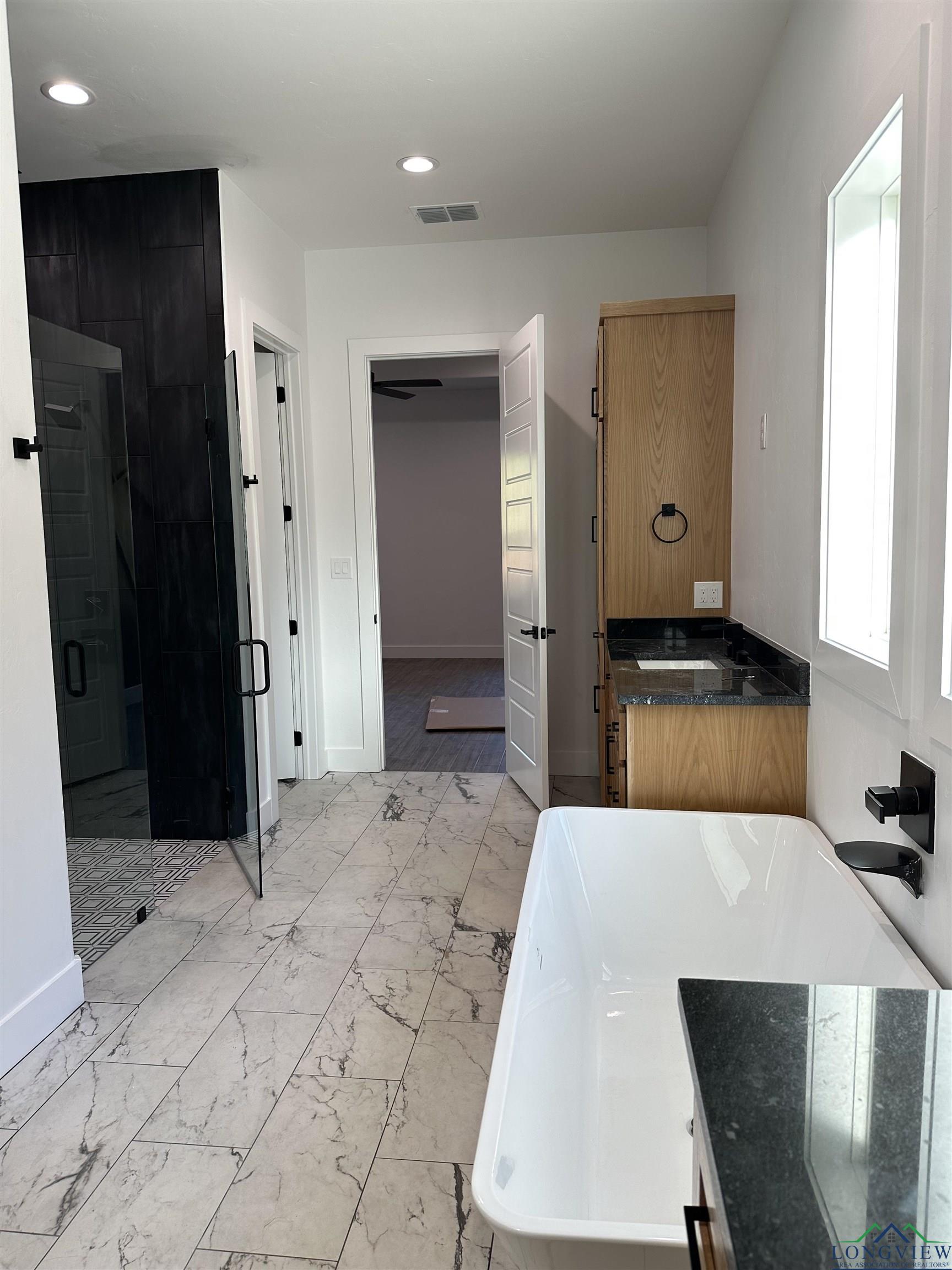 225 Thorn Briar