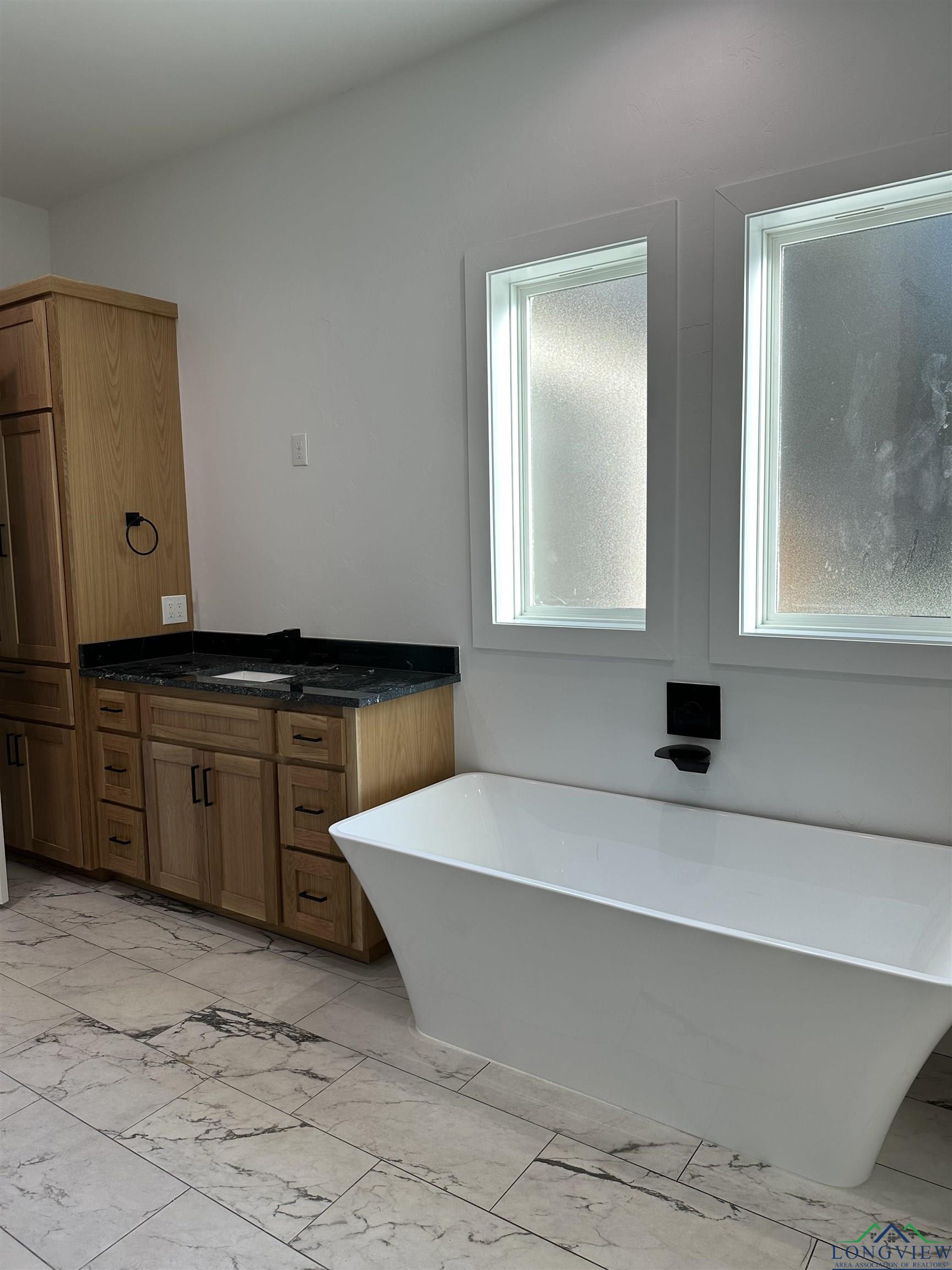 225 Thorn Briar