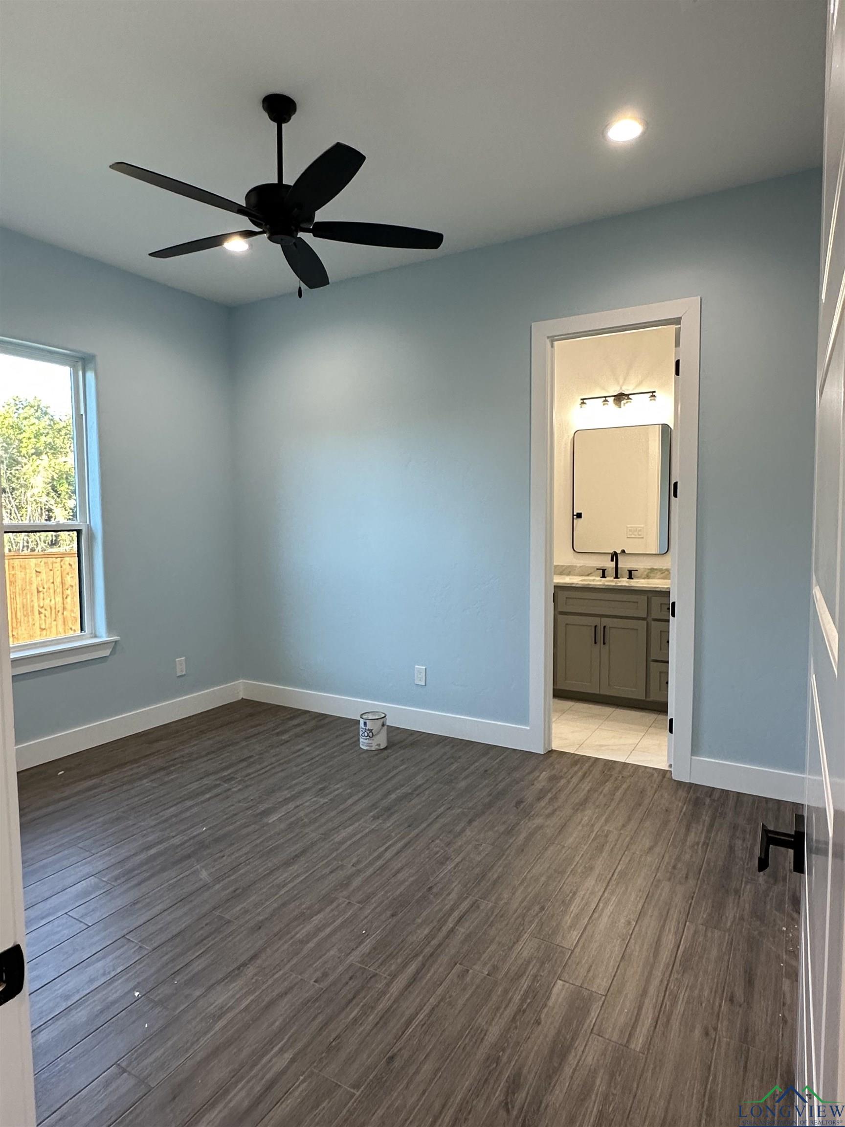 225 Thorn Briar