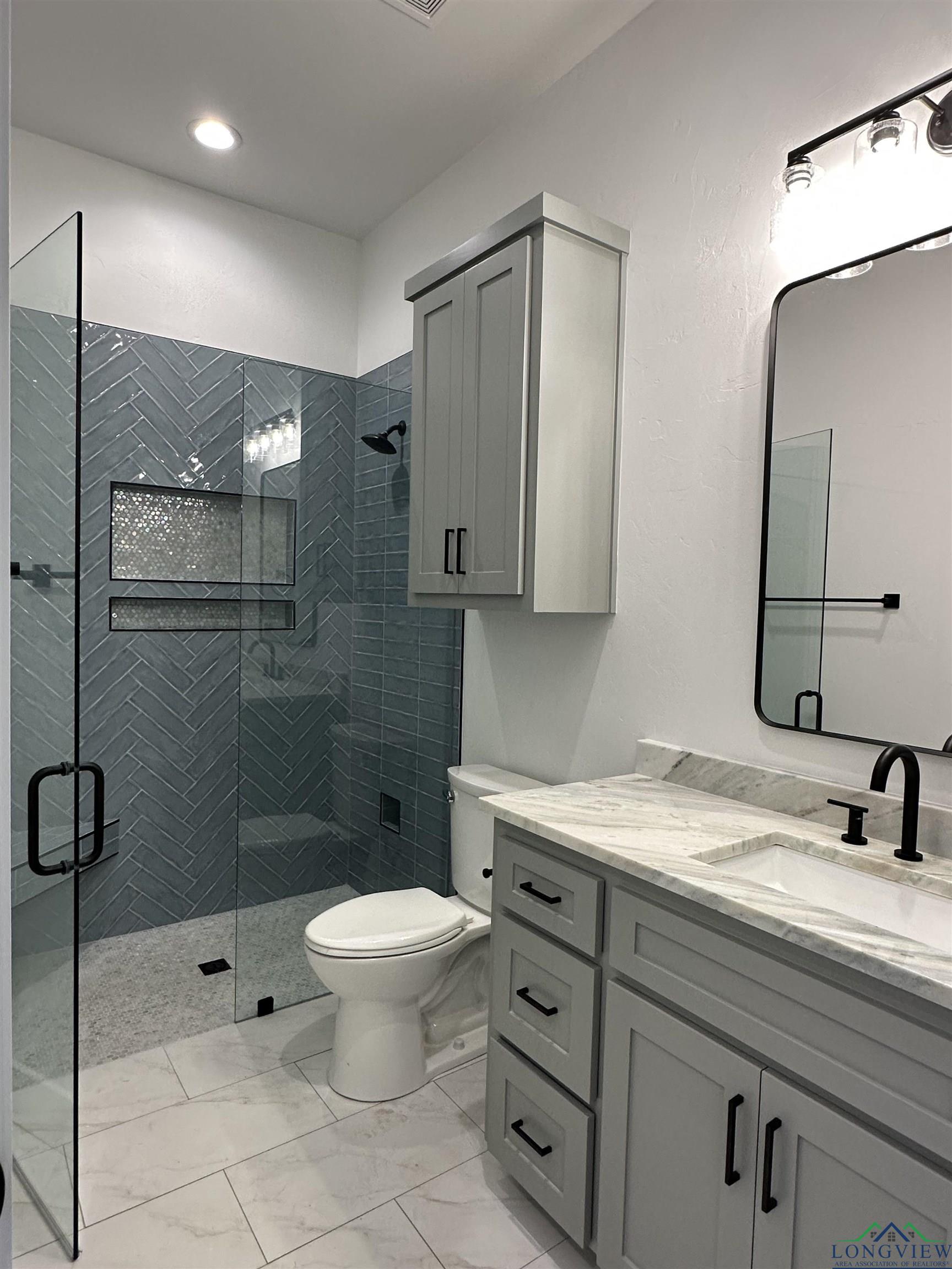 225 Thorn Briar