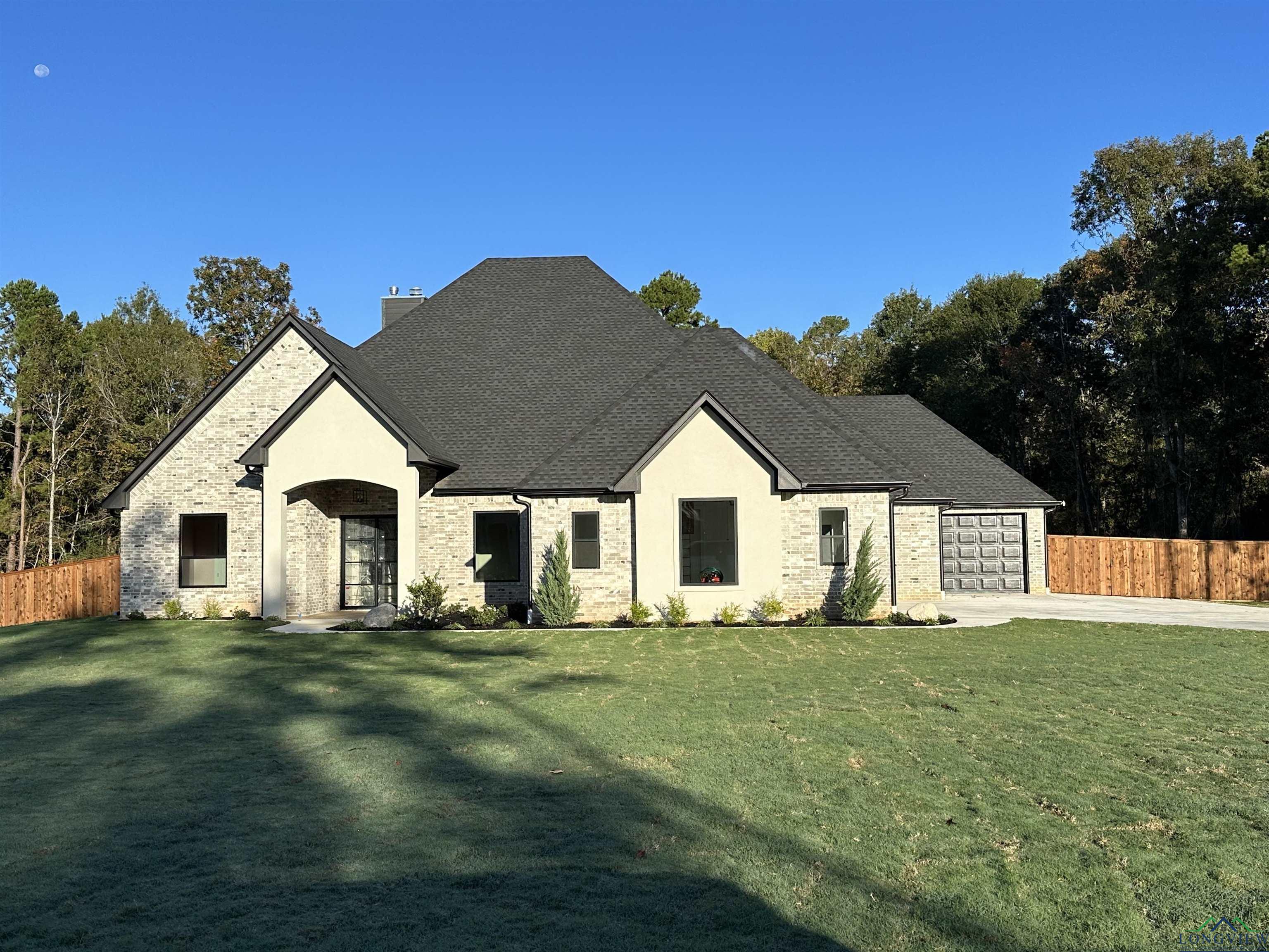 225 Thorn Briar