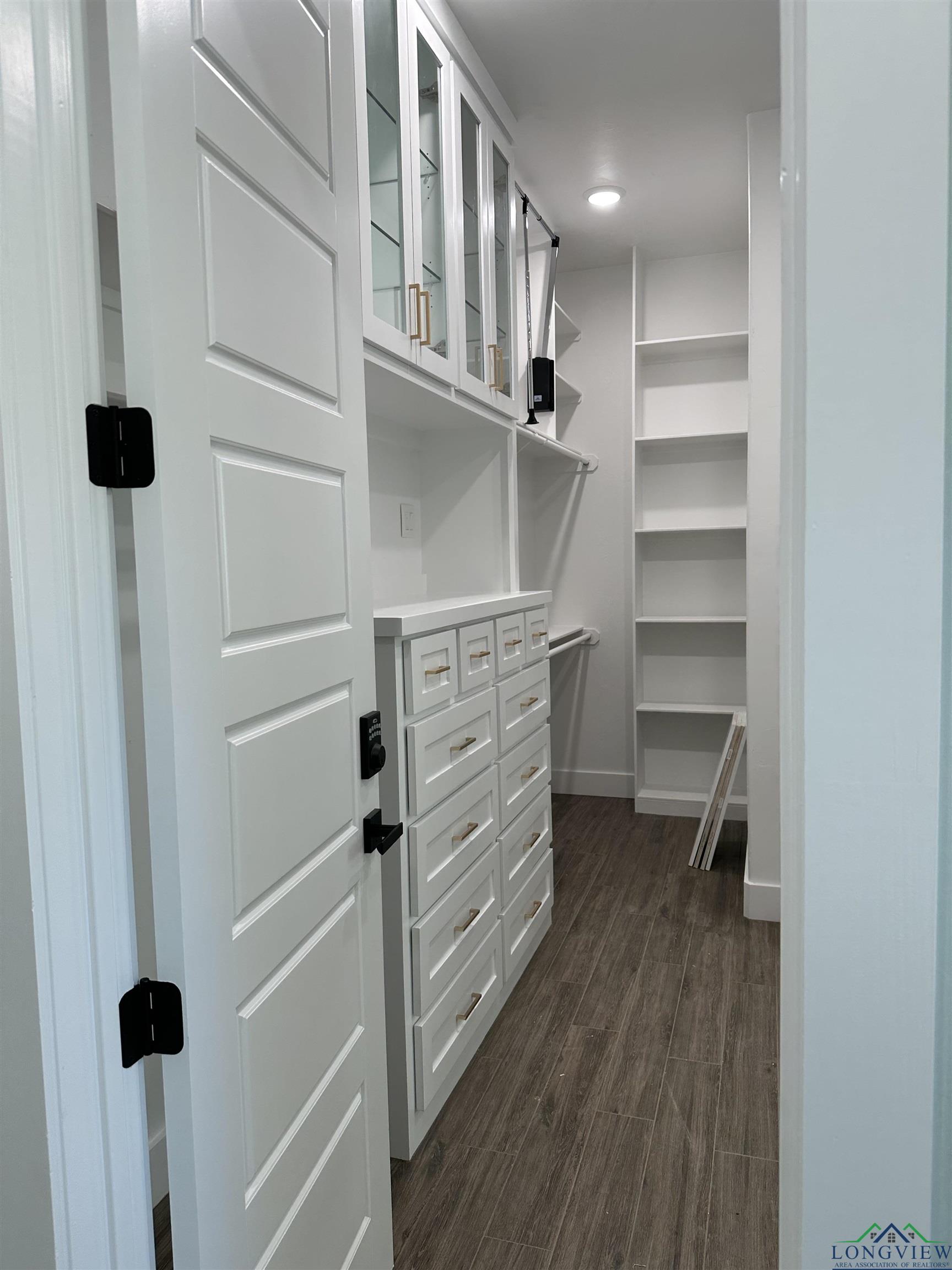 225 Thorn Briar