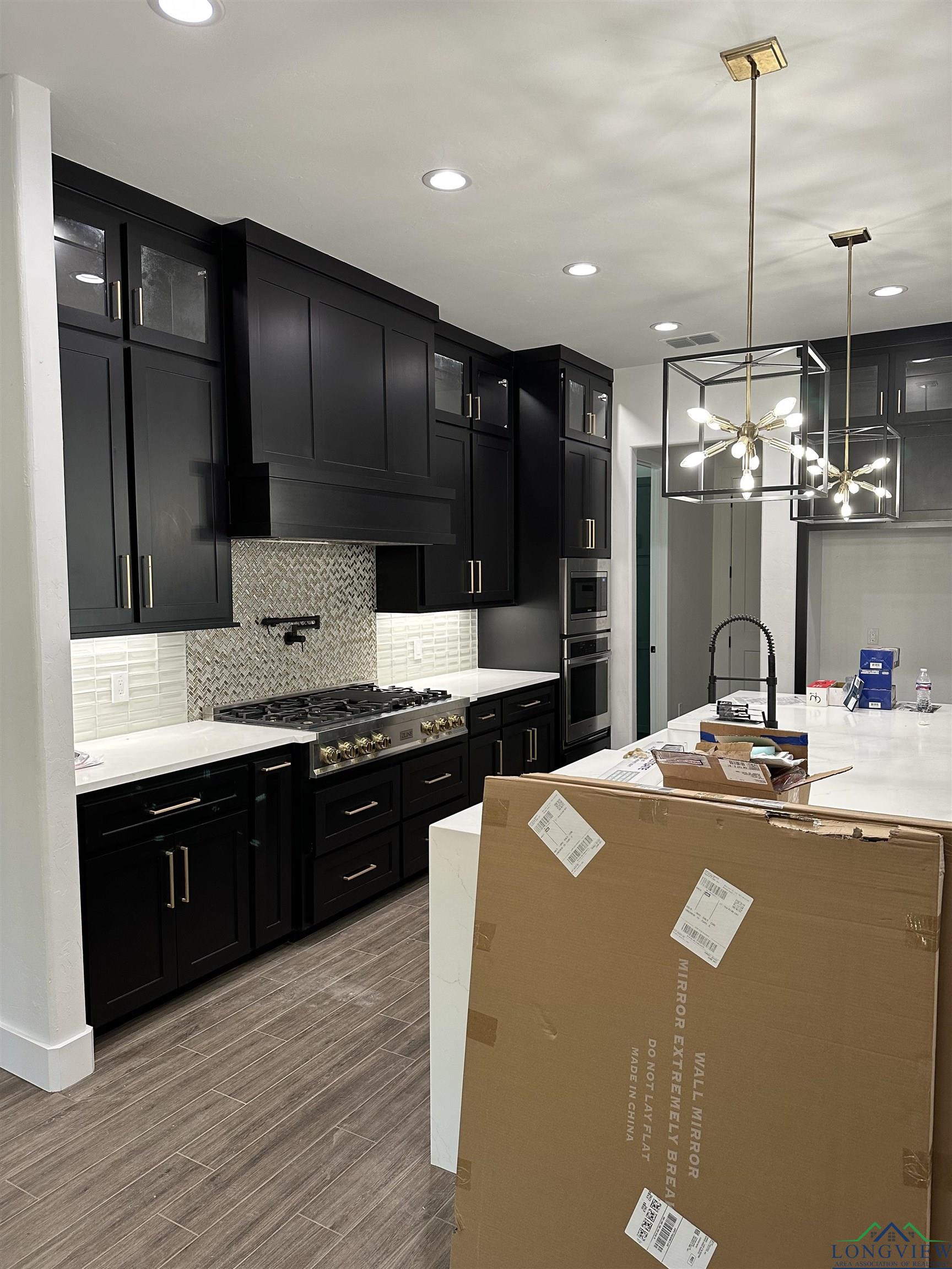225 Thorn Briar