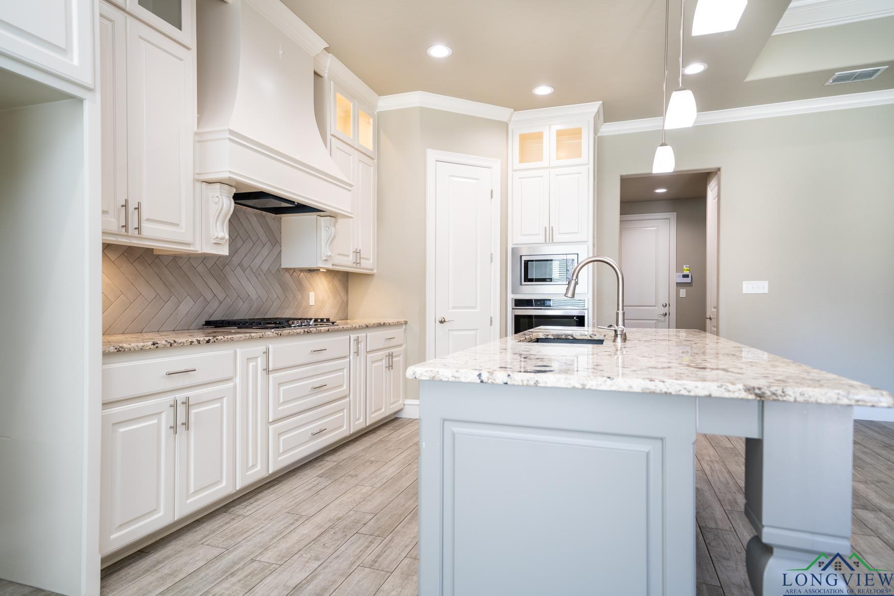 4028 Hidden Hills Cir