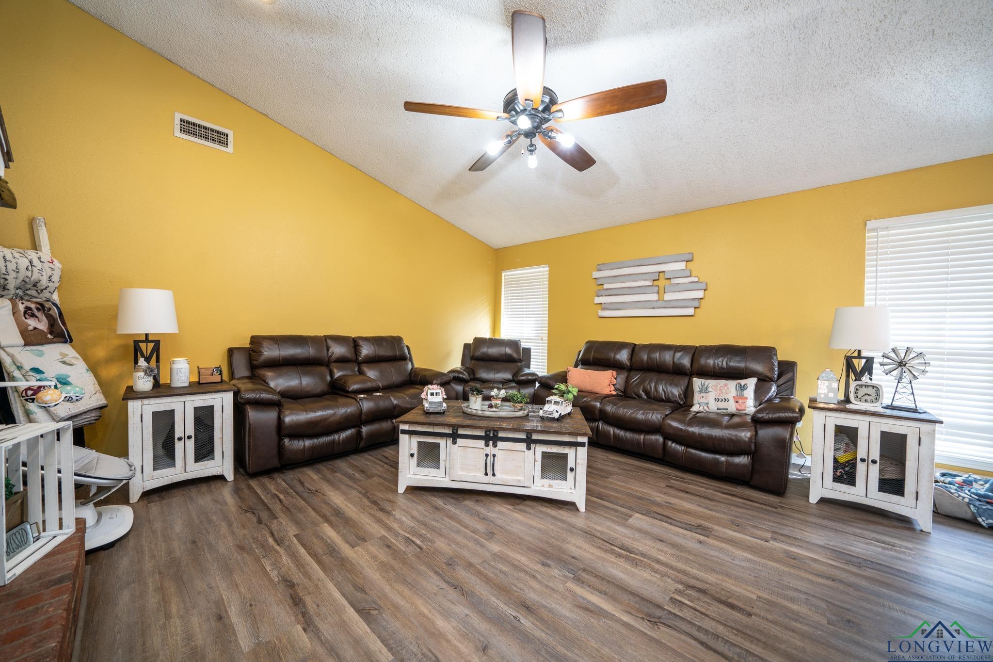 118 E LITTLEJOHN