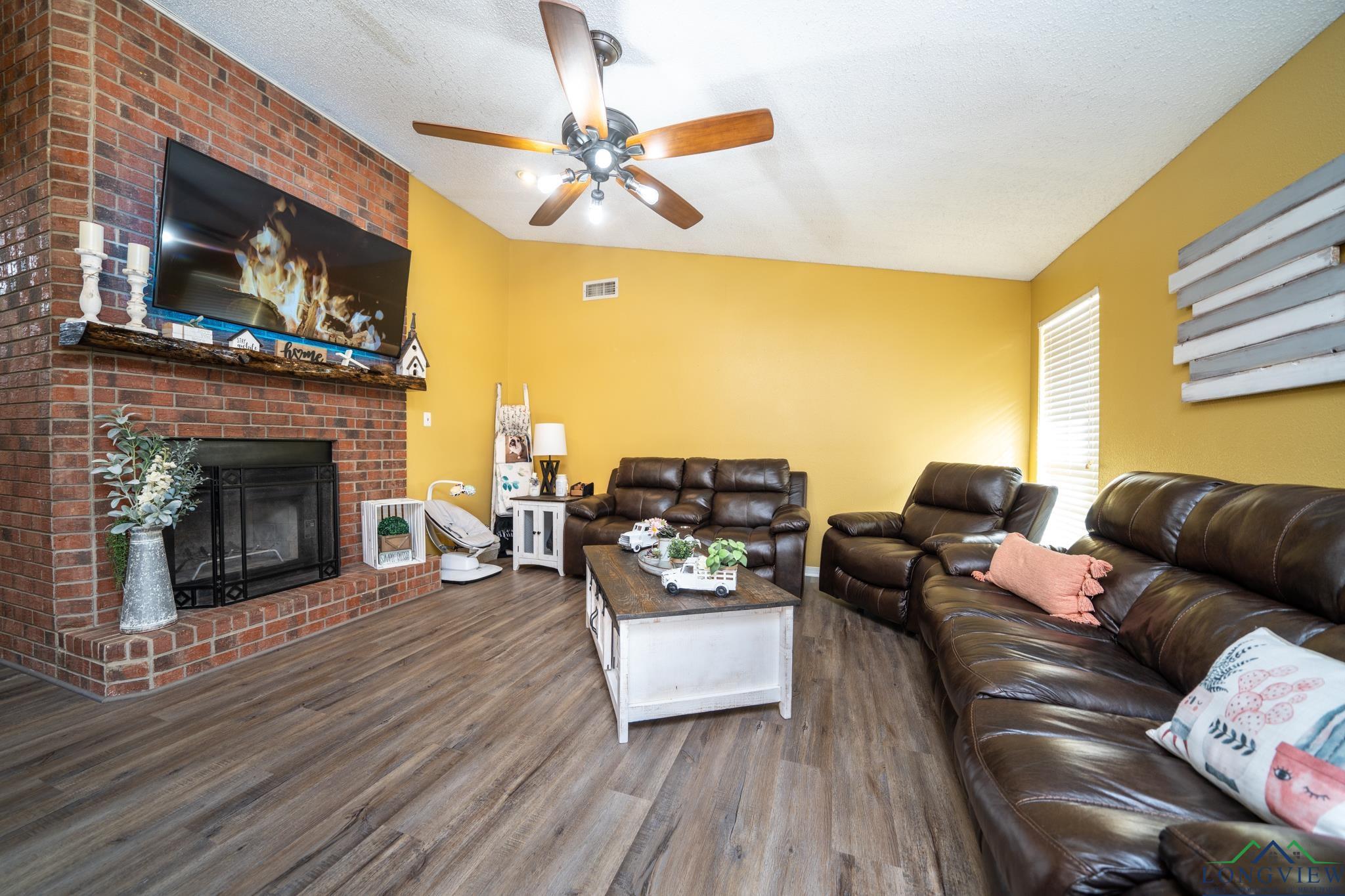 118 E LITTLEJOHN