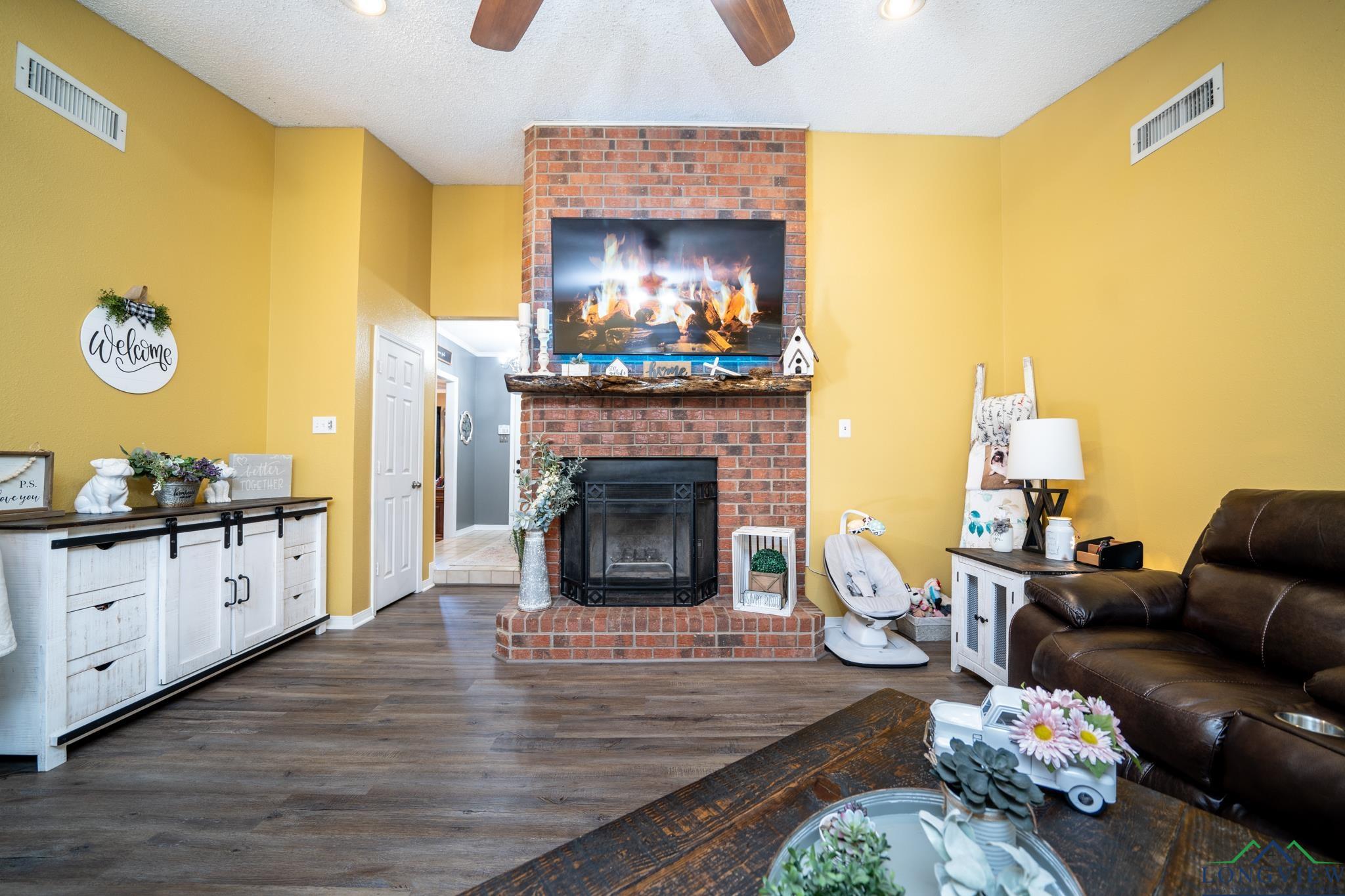 118 E LITTLEJOHN