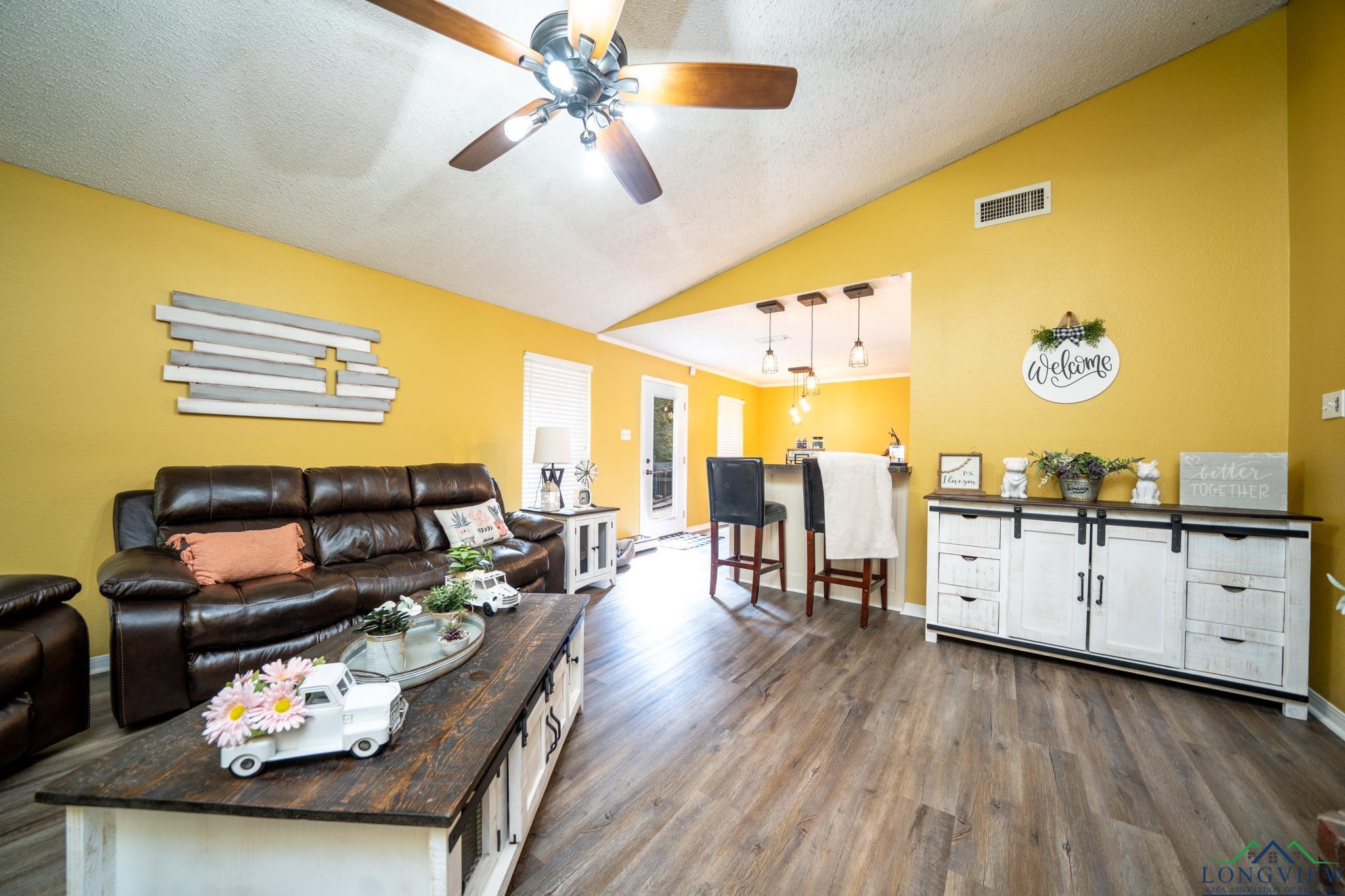 118 E LITTLEJOHN
