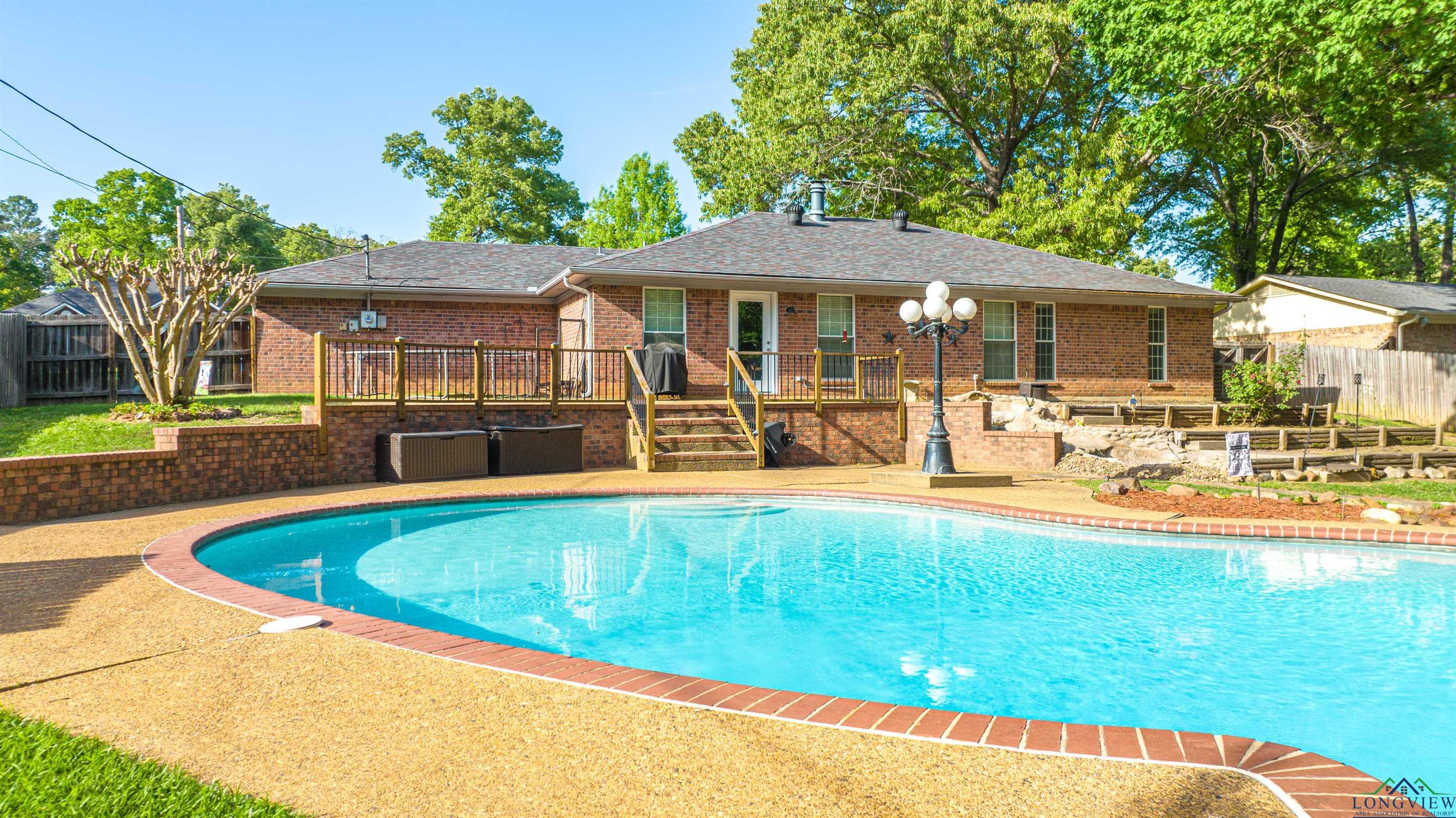 118 E LITTLEJOHN