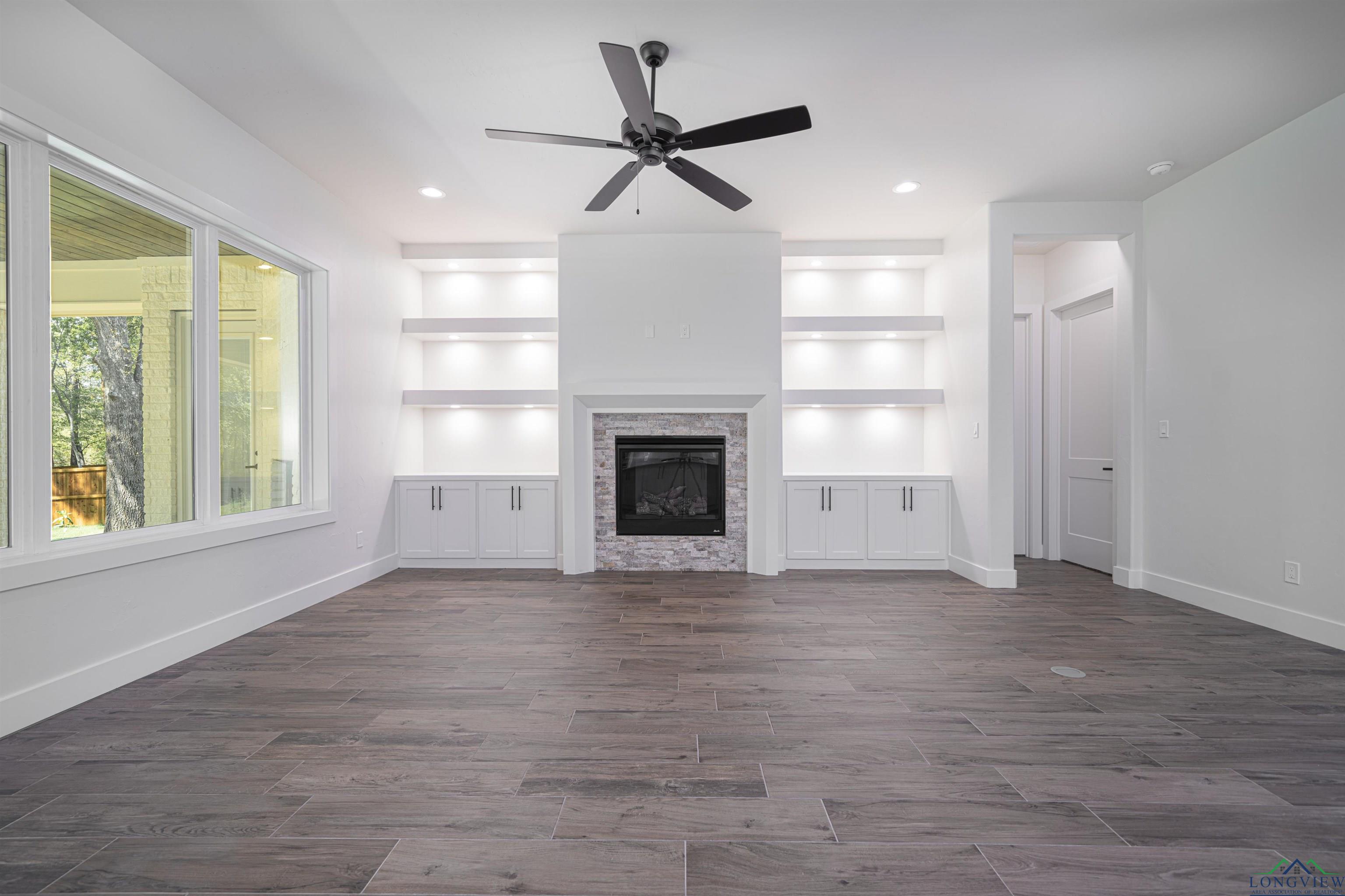 105 Thorn Briar