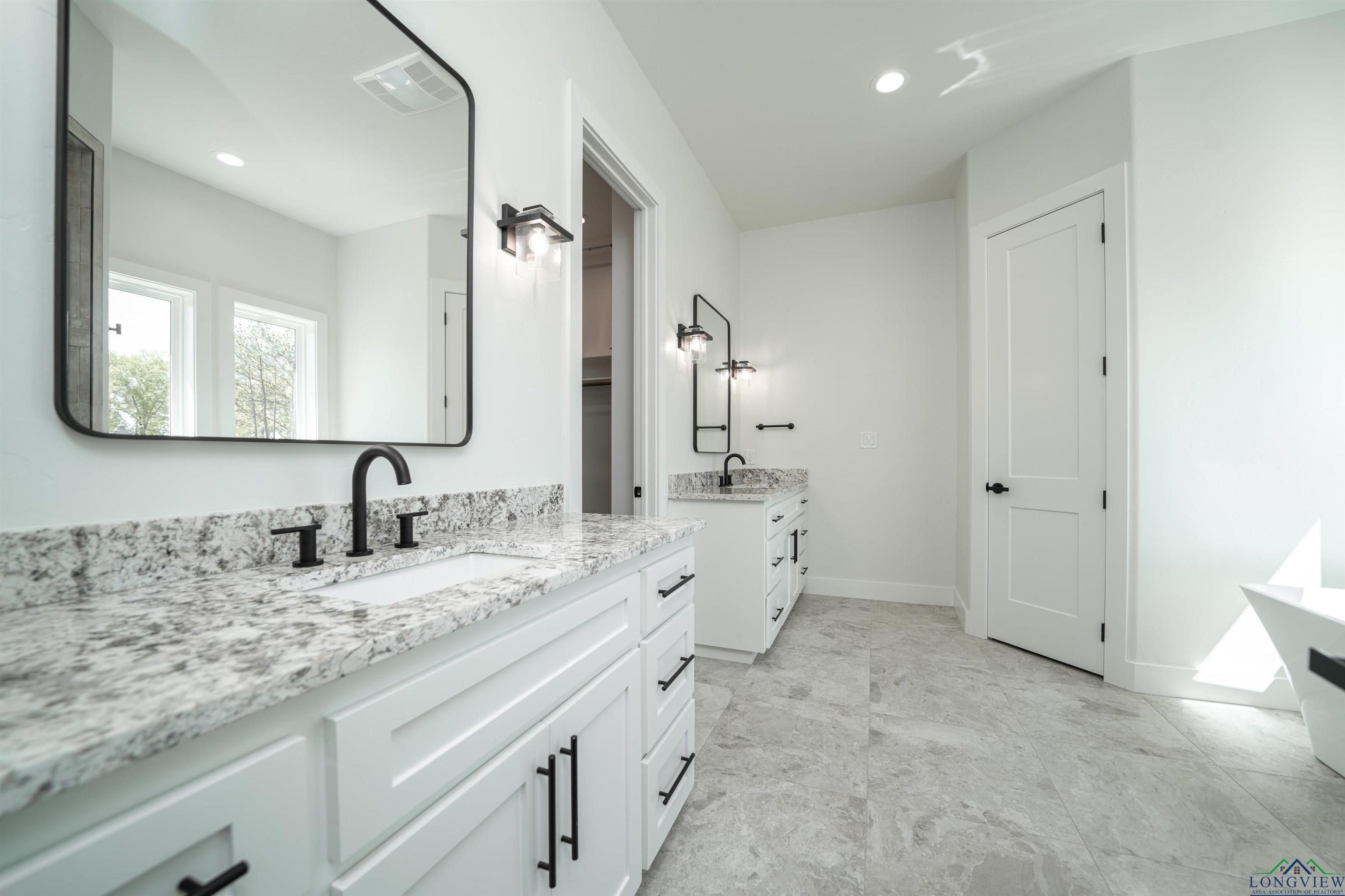 105 Thorn Briar