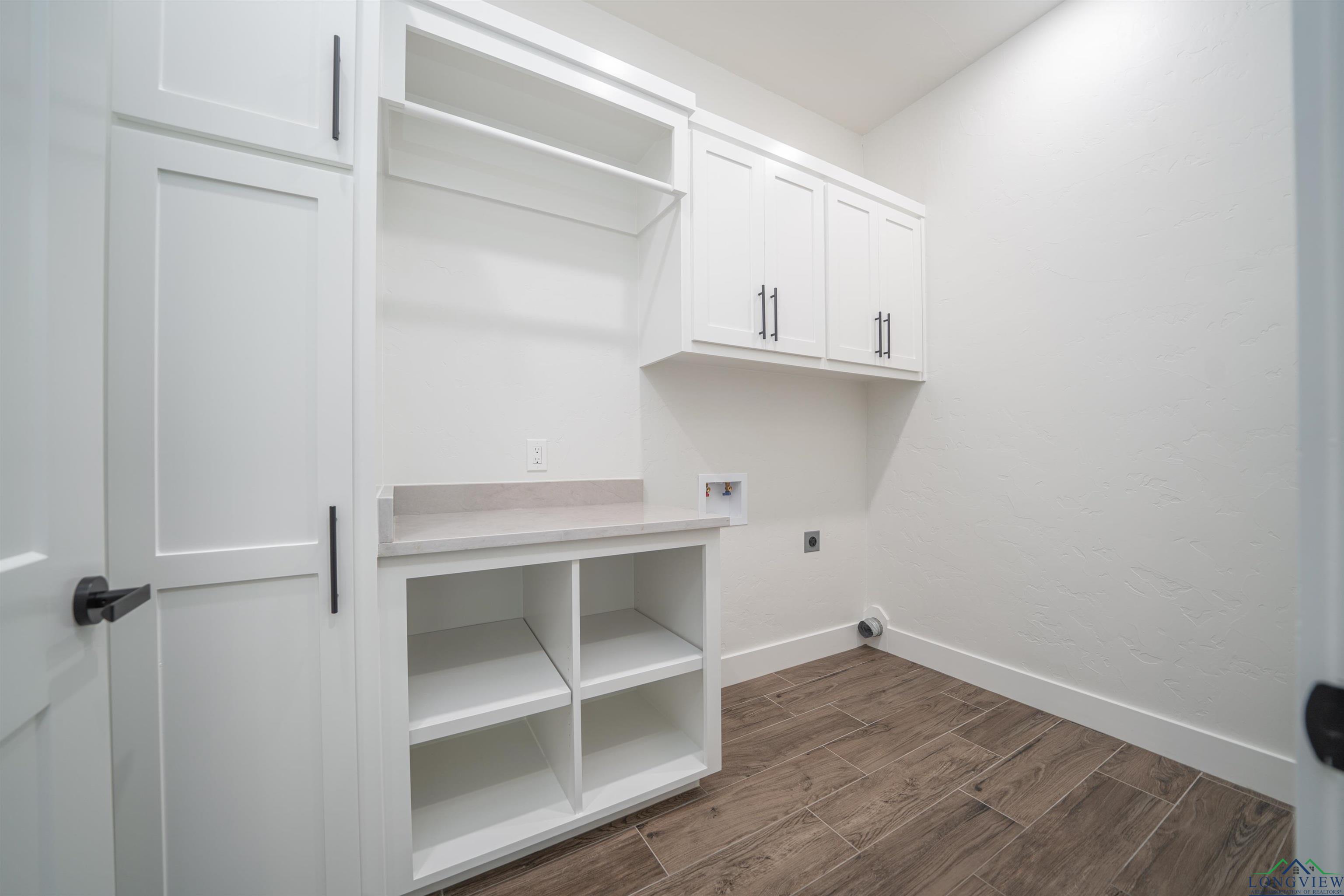 105 Thorn Briar