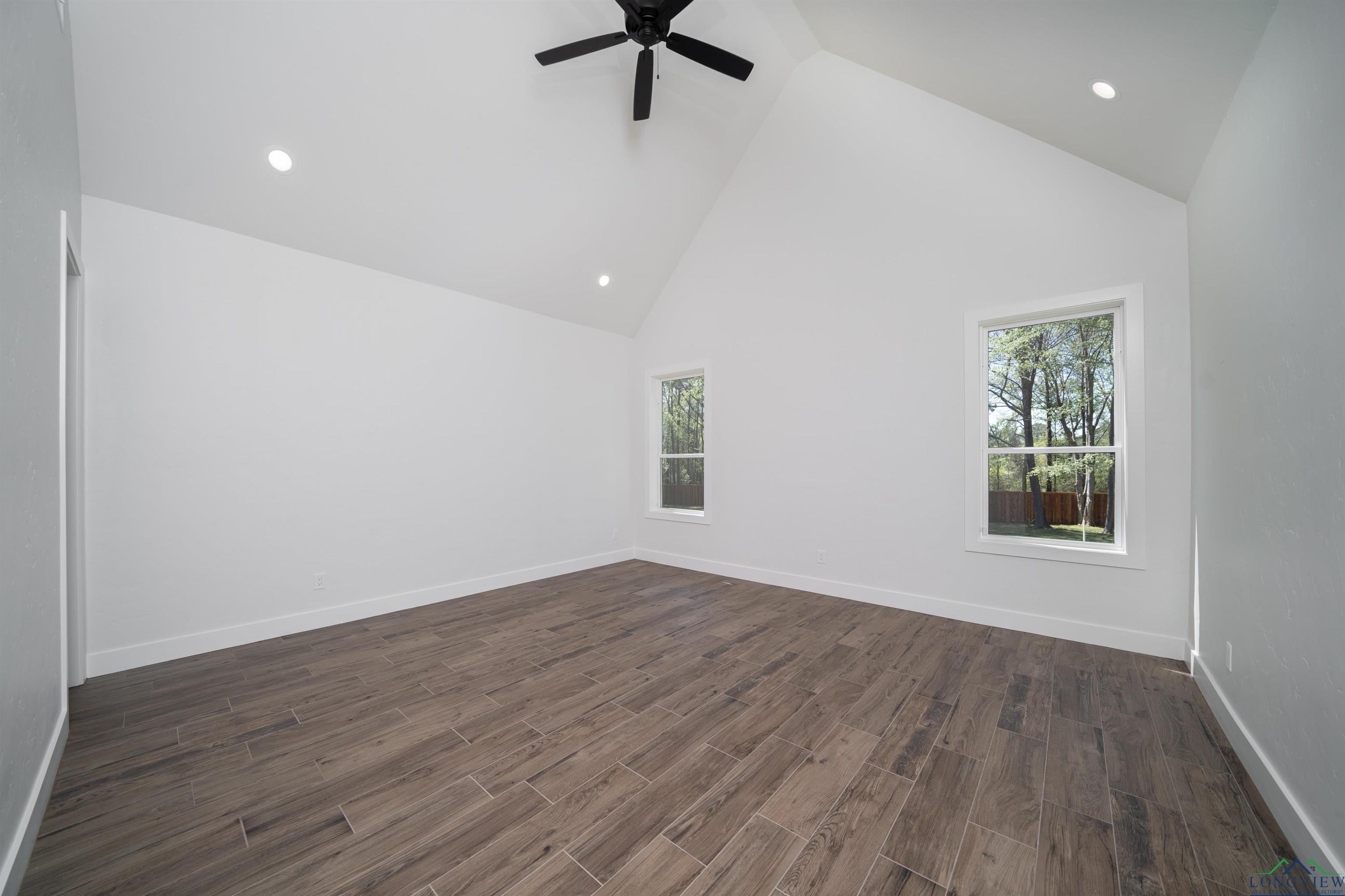 105 Thorn Briar