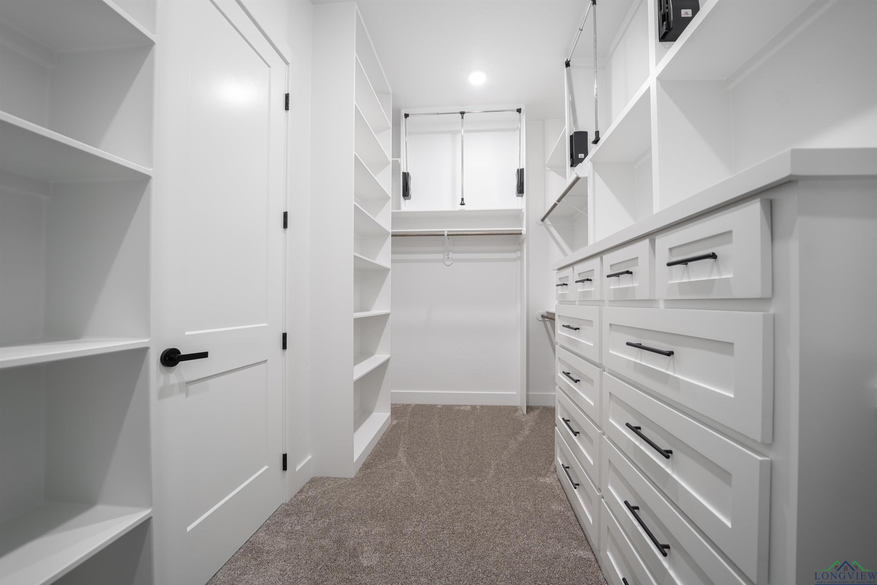 105 Thorn Briar