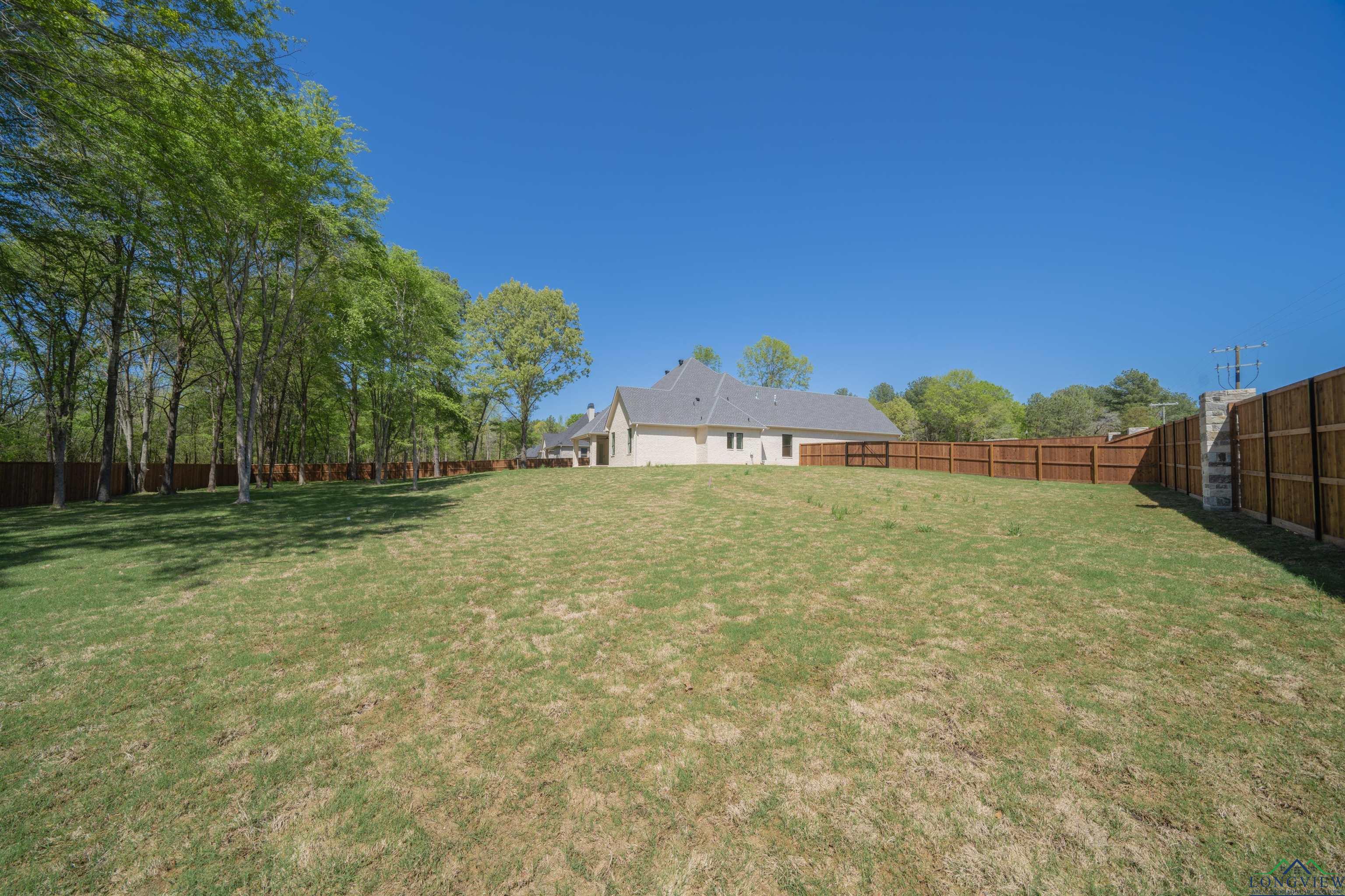 105 Thorn Briar