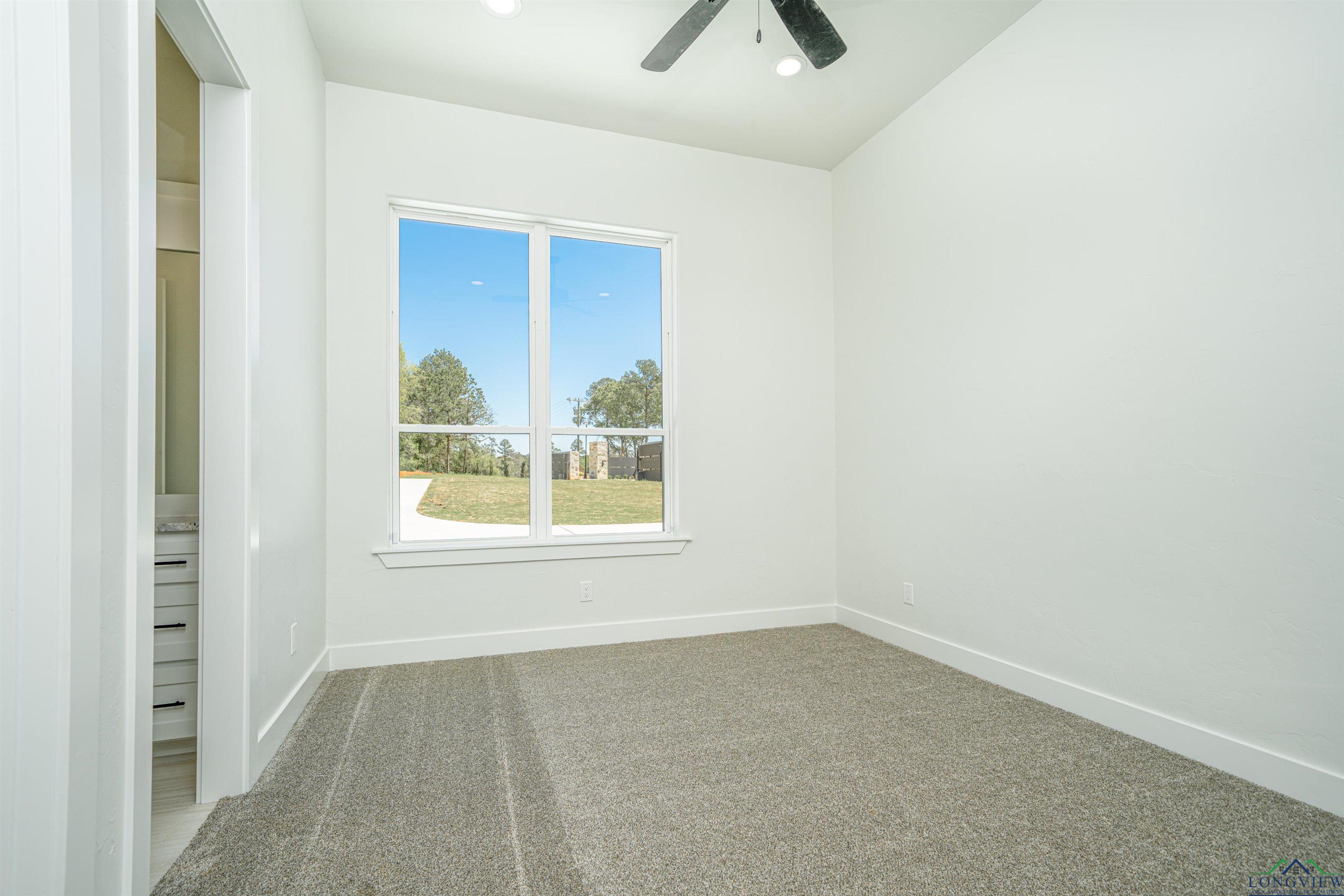 105 Thorn Briar