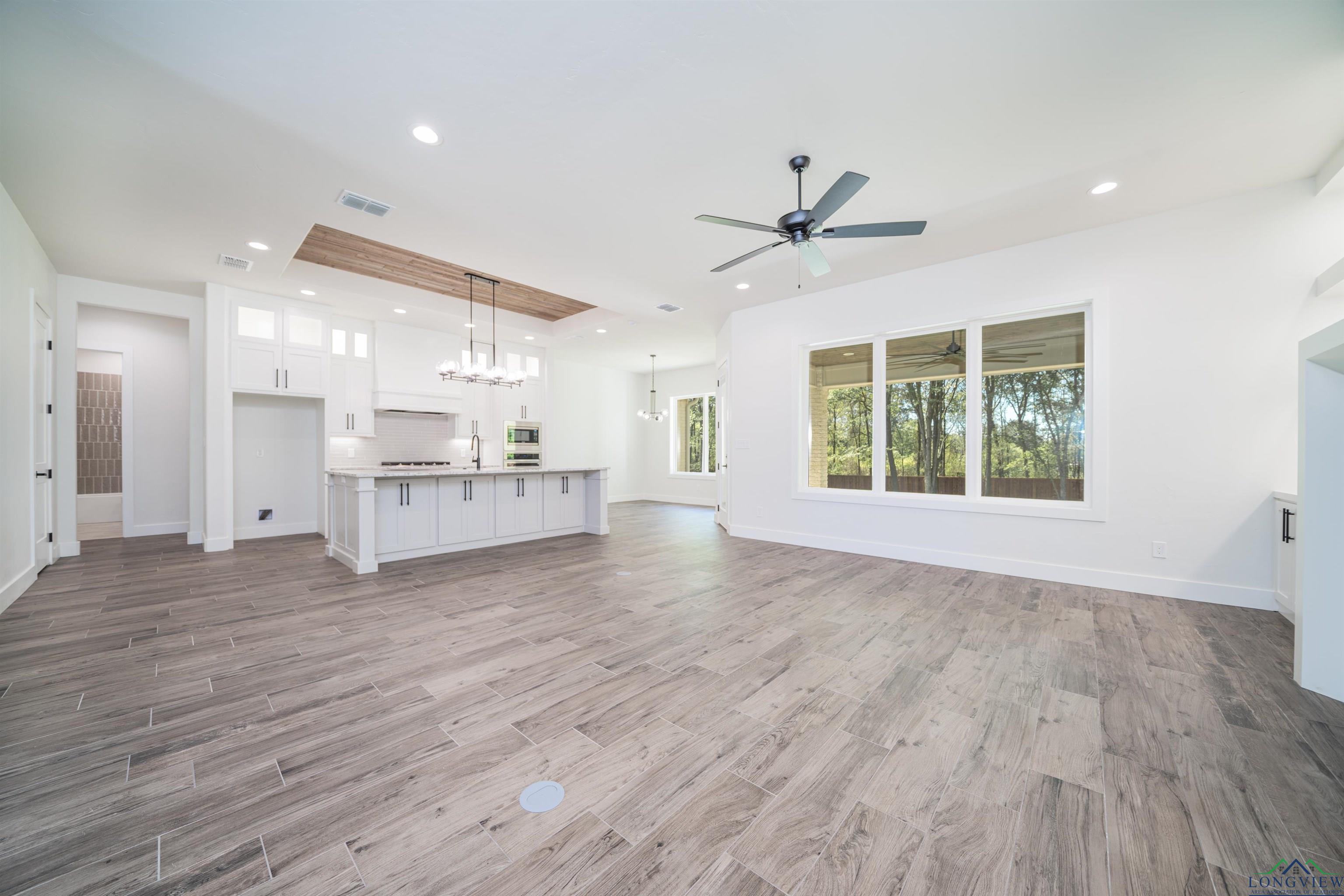 105 Thorn Briar