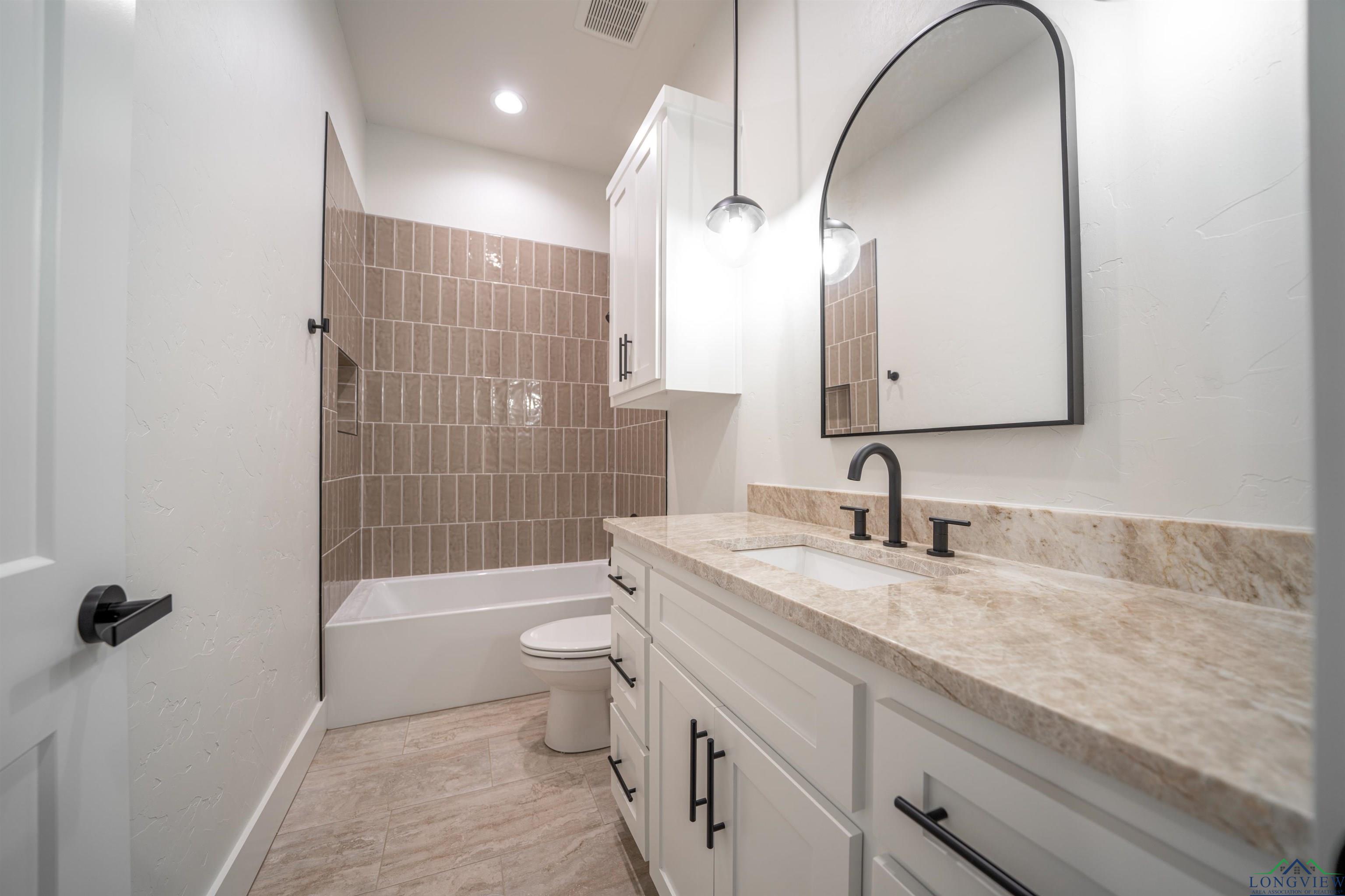 105 Thorn Briar