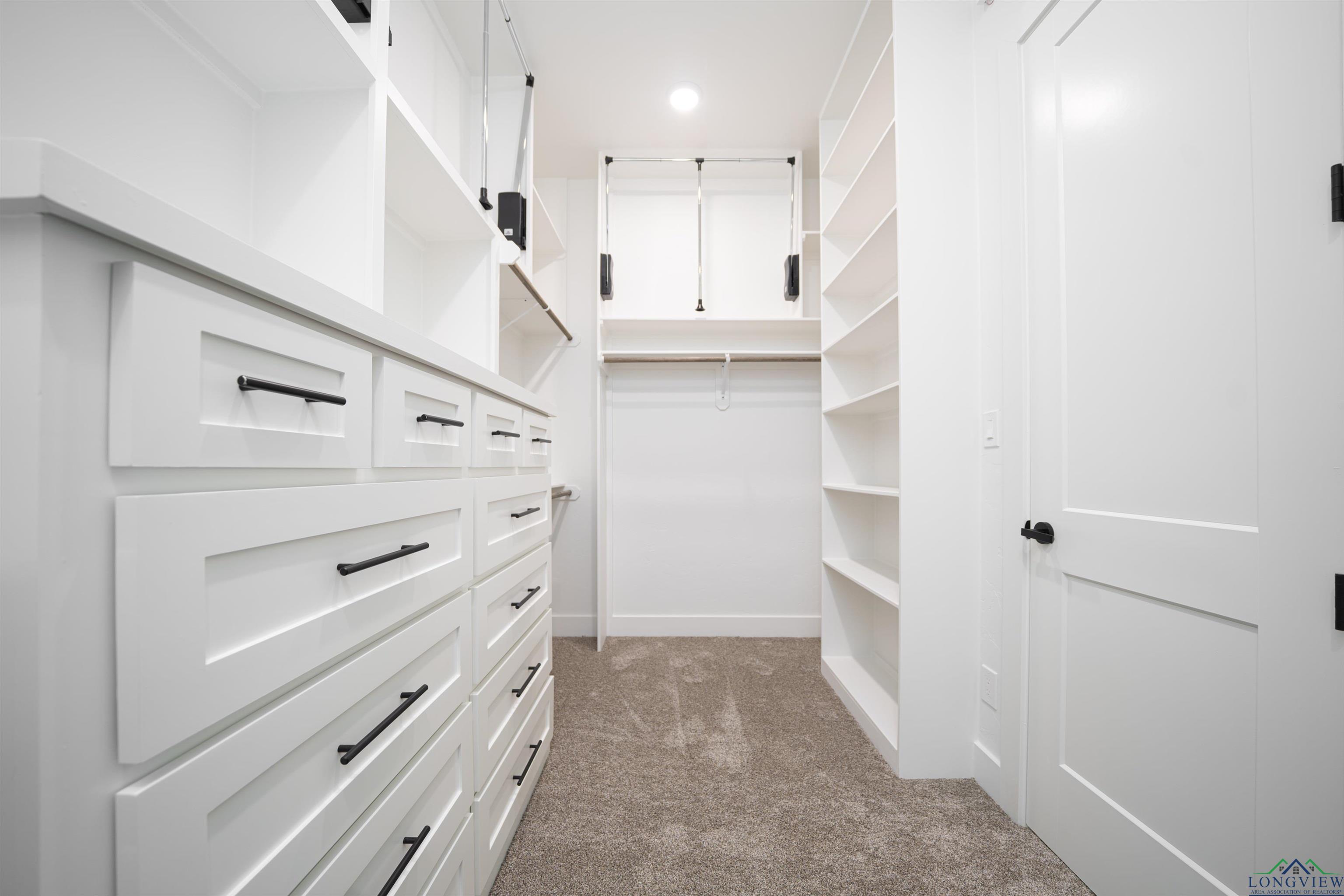 105 Thorn Briar