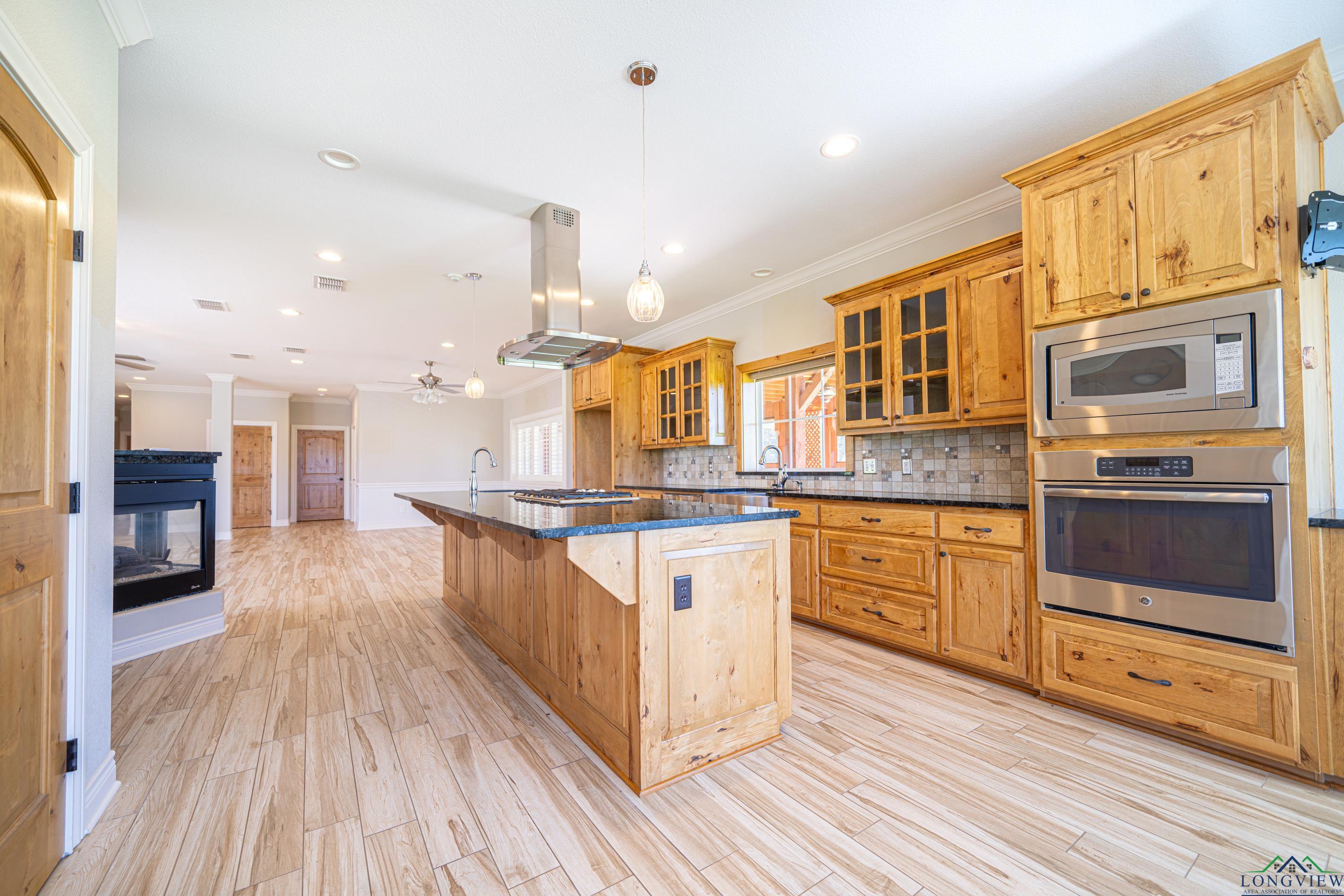 317 Deerfield Rd West