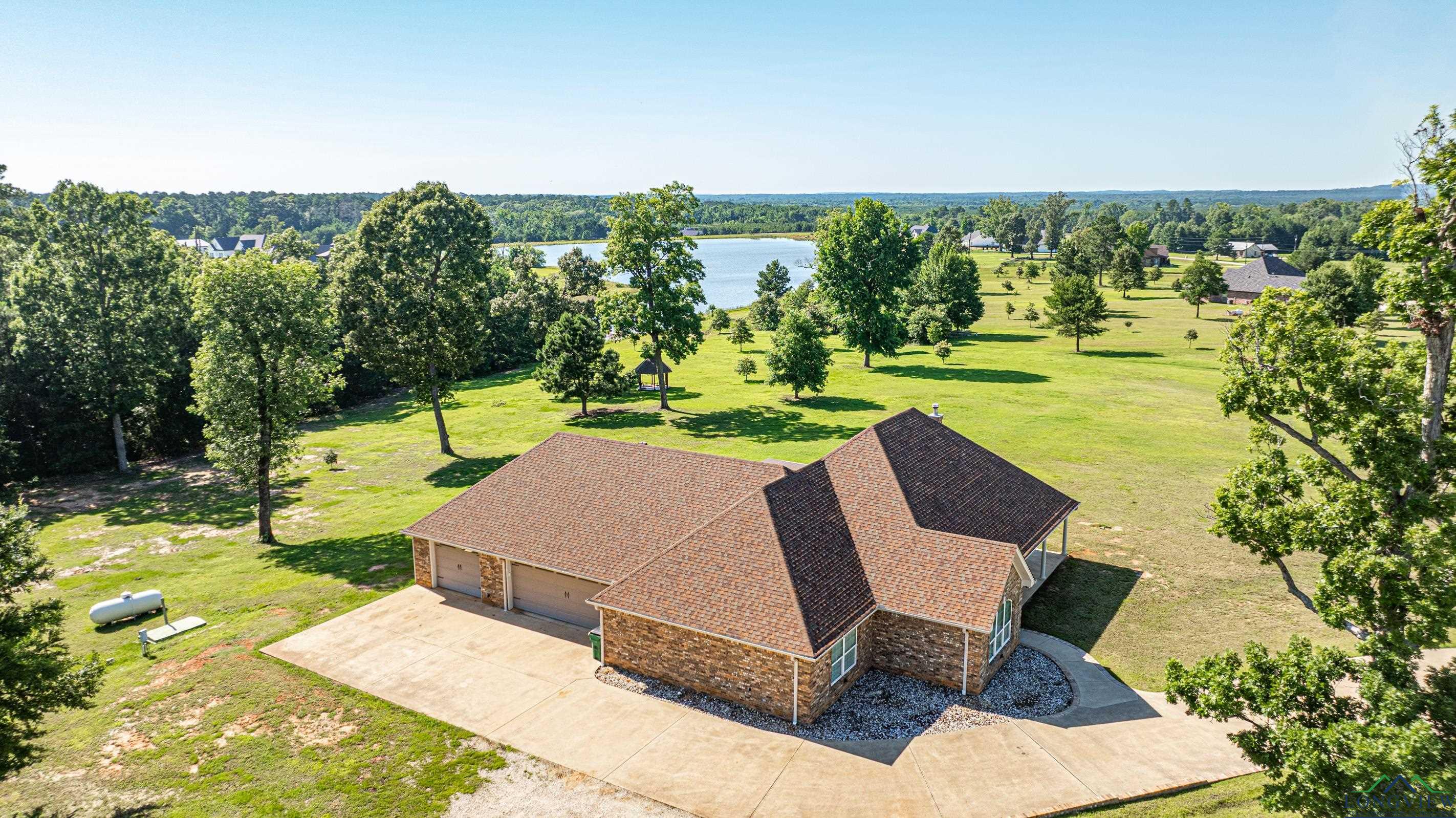 317 Deerfield Rd West