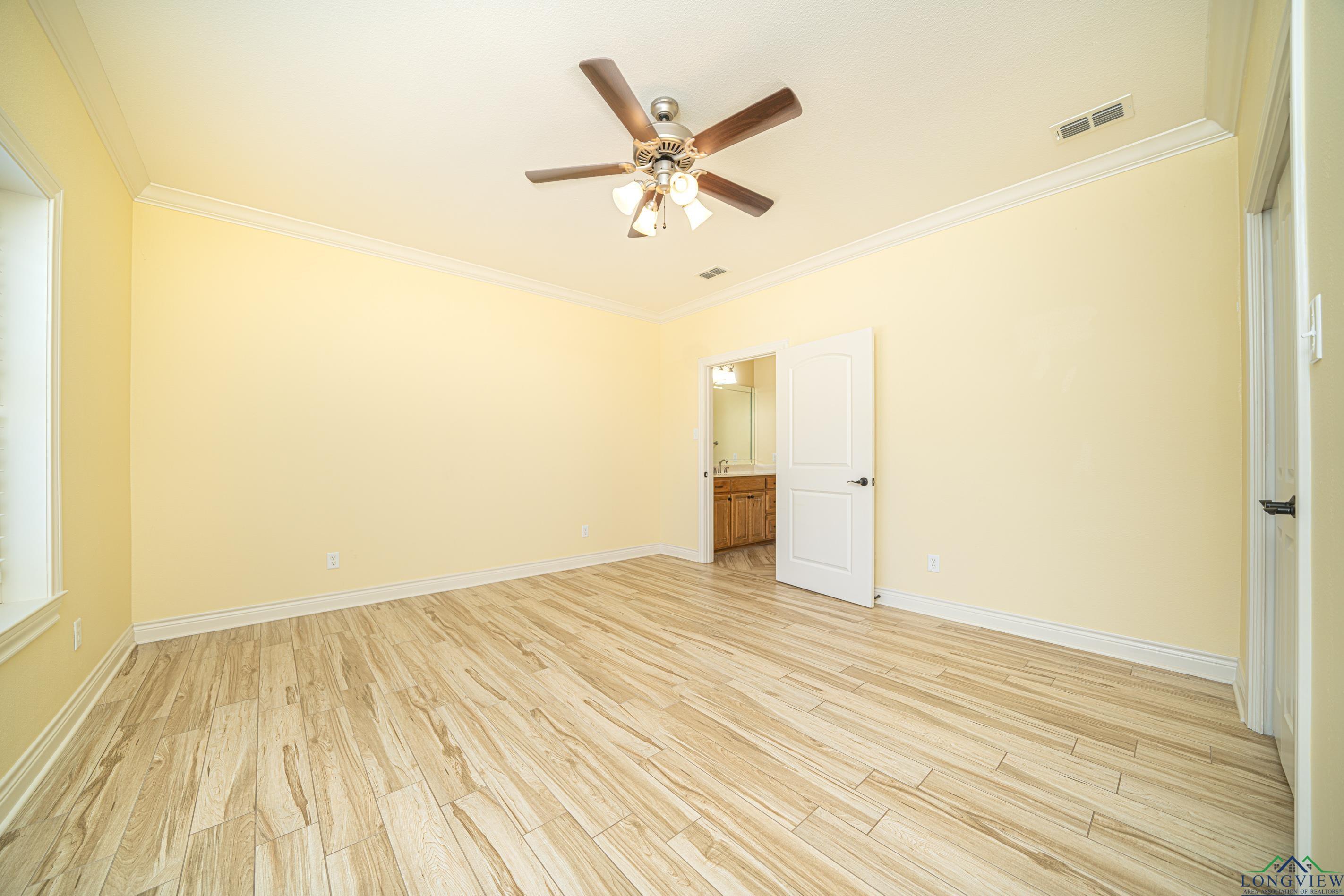 317 Deerfield Rd West