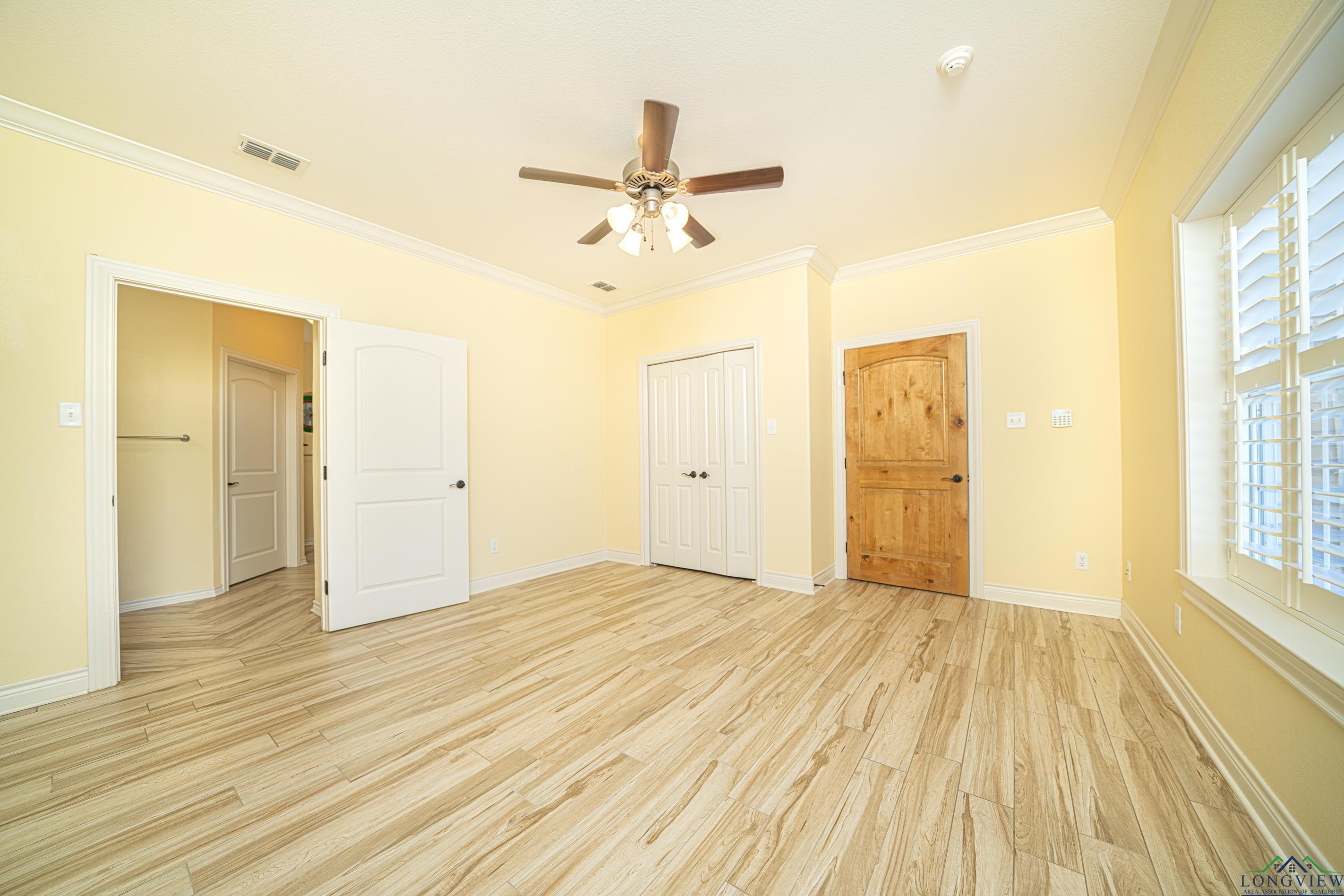 317 Deerfield Rd West