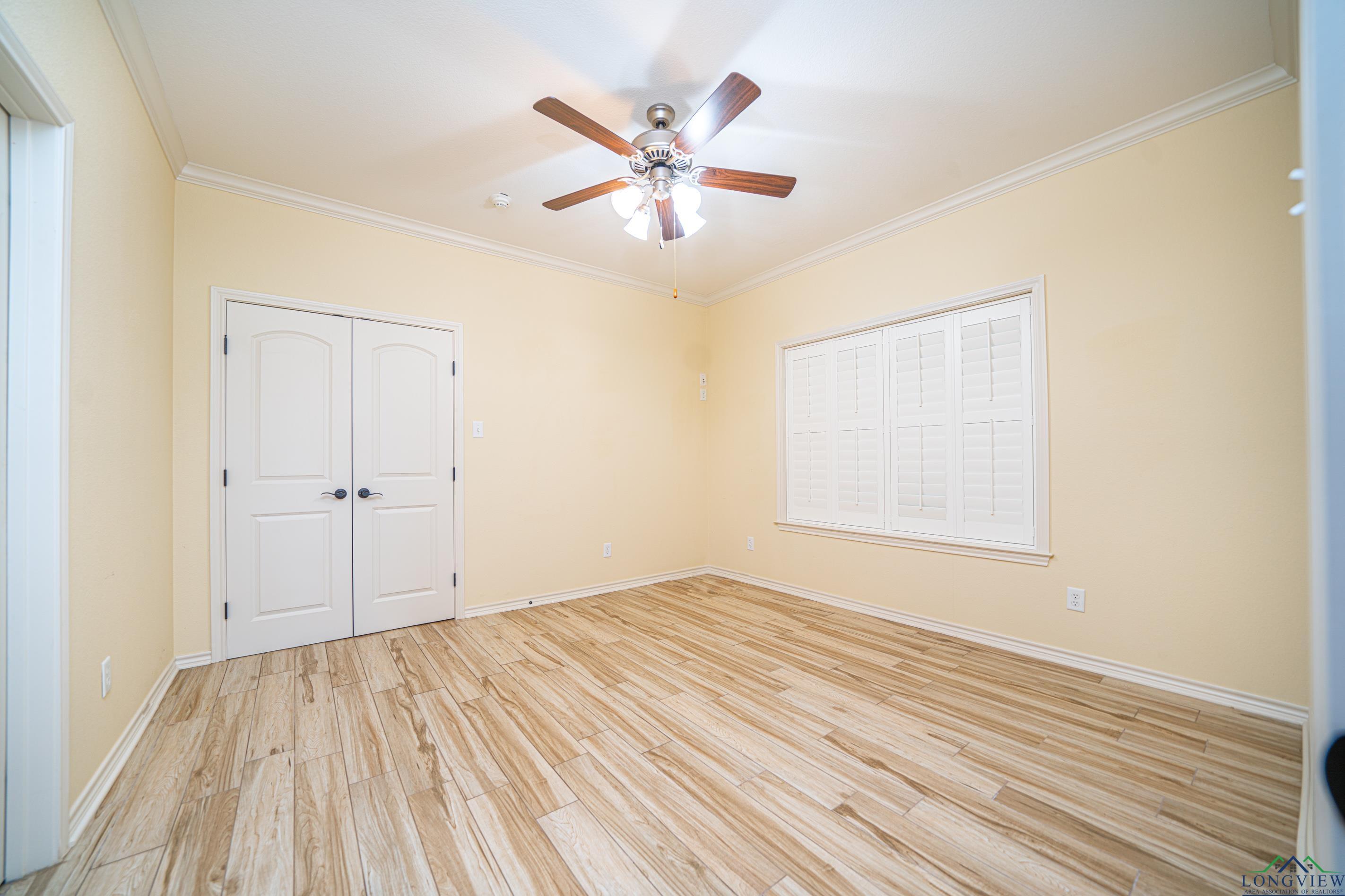 317 Deerfield Rd West