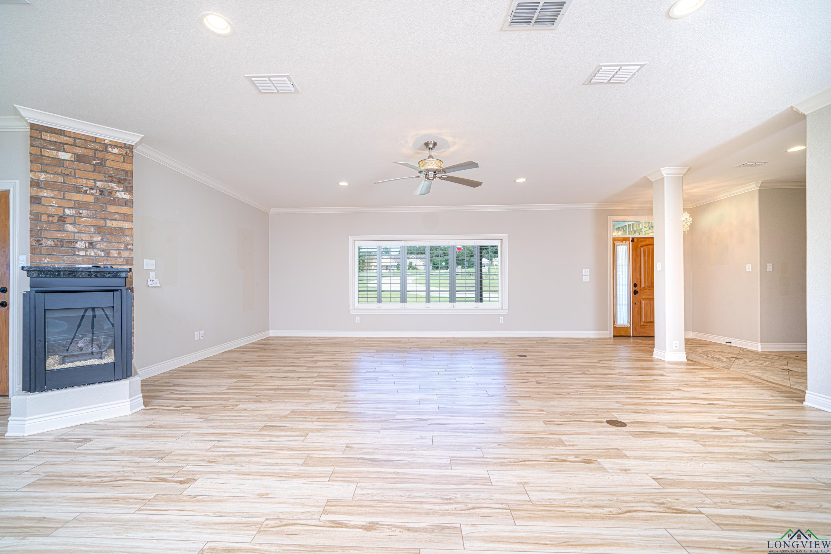 317 Deerfield Rd West