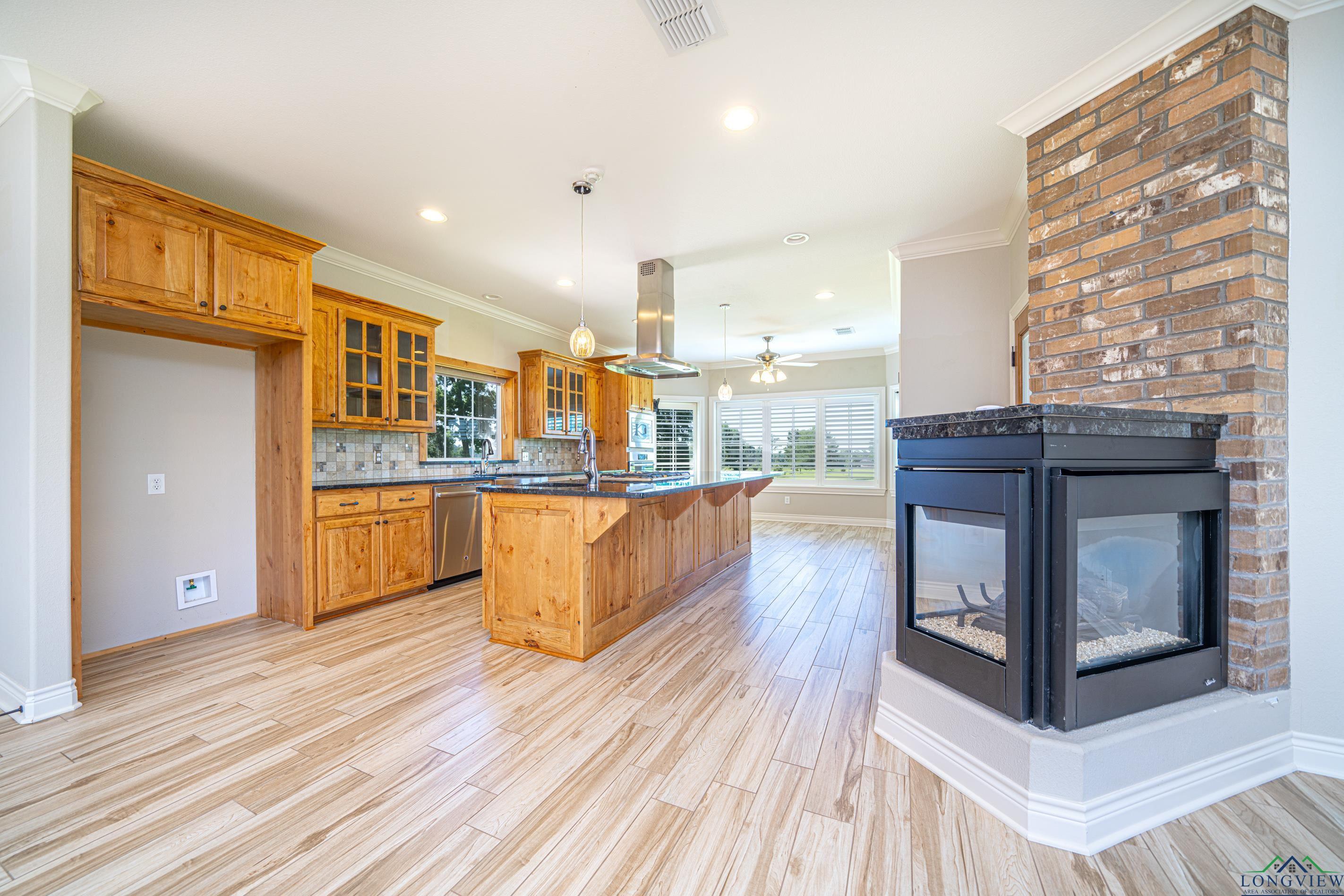 317 Deerfield Rd West
