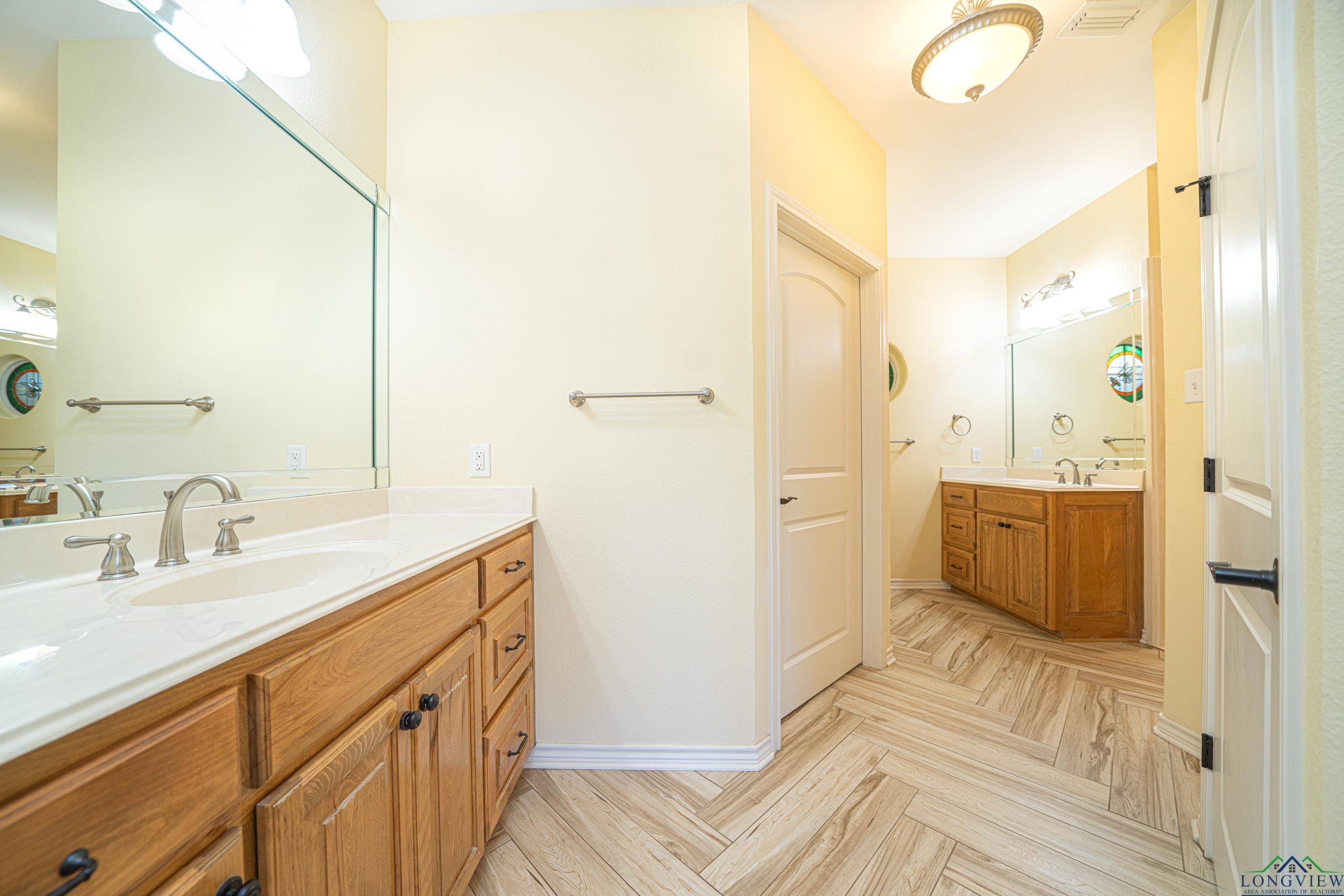 317 Deerfield Rd West