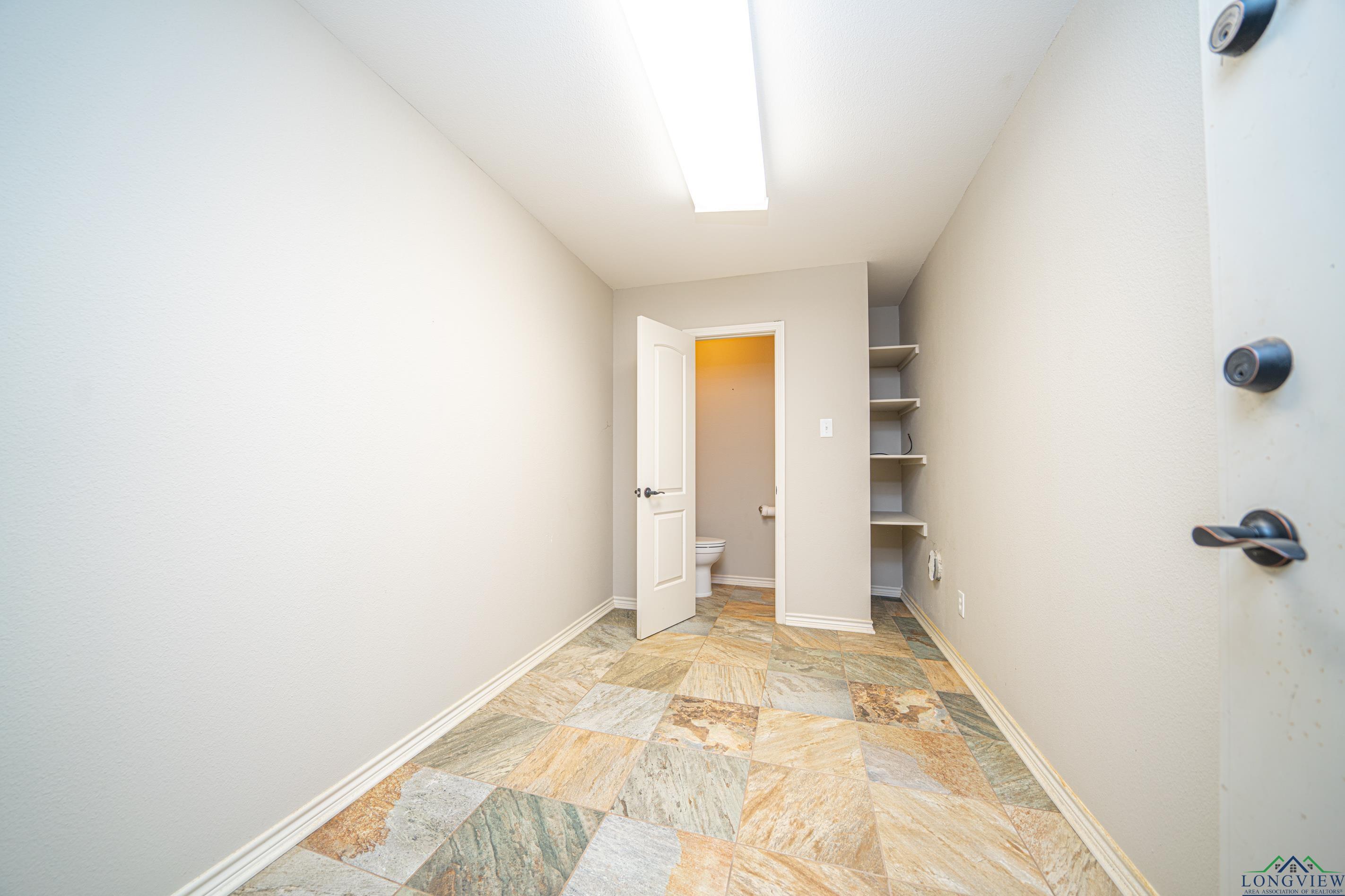 317 Deerfield Rd West