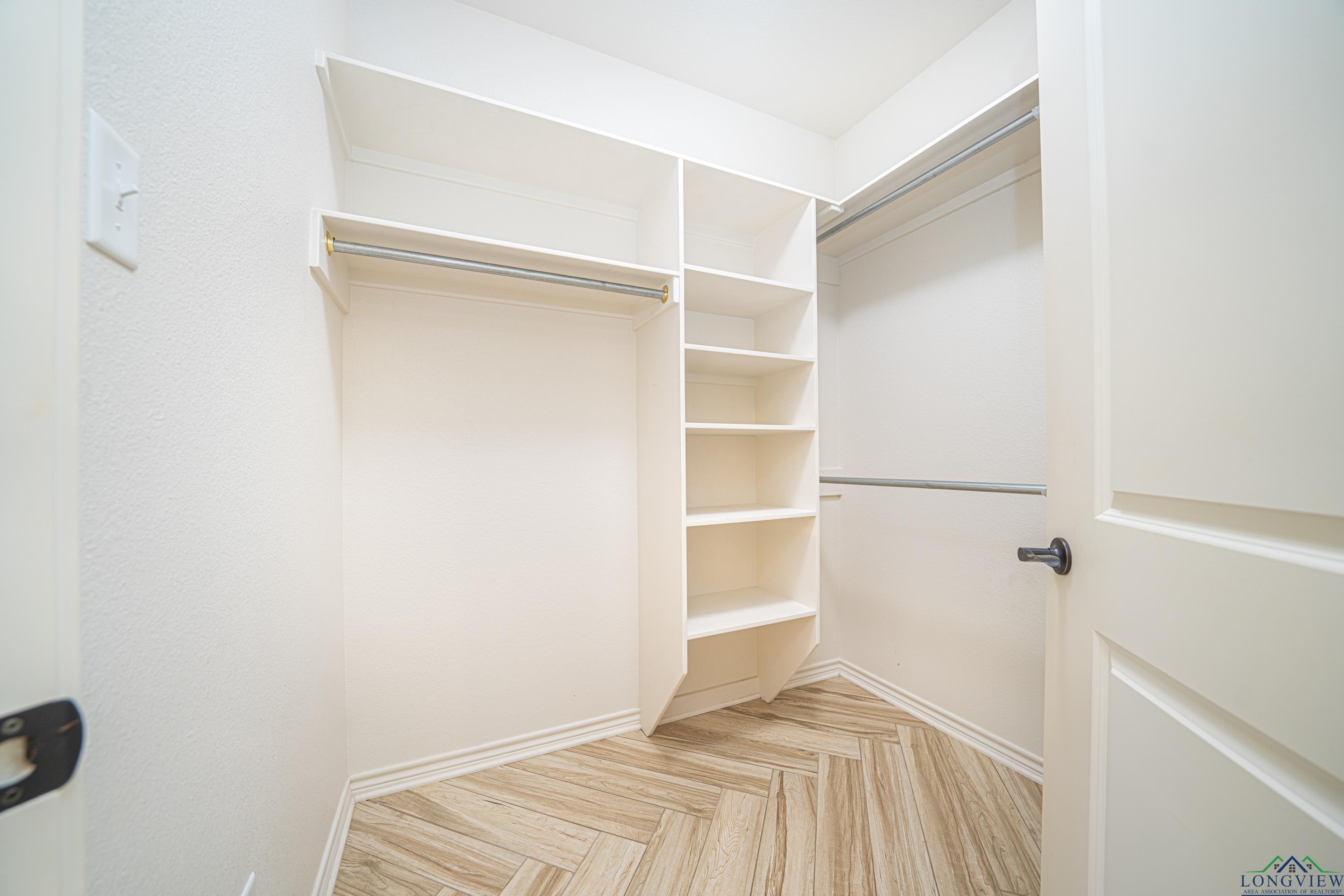 317 Deerfield Rd West
