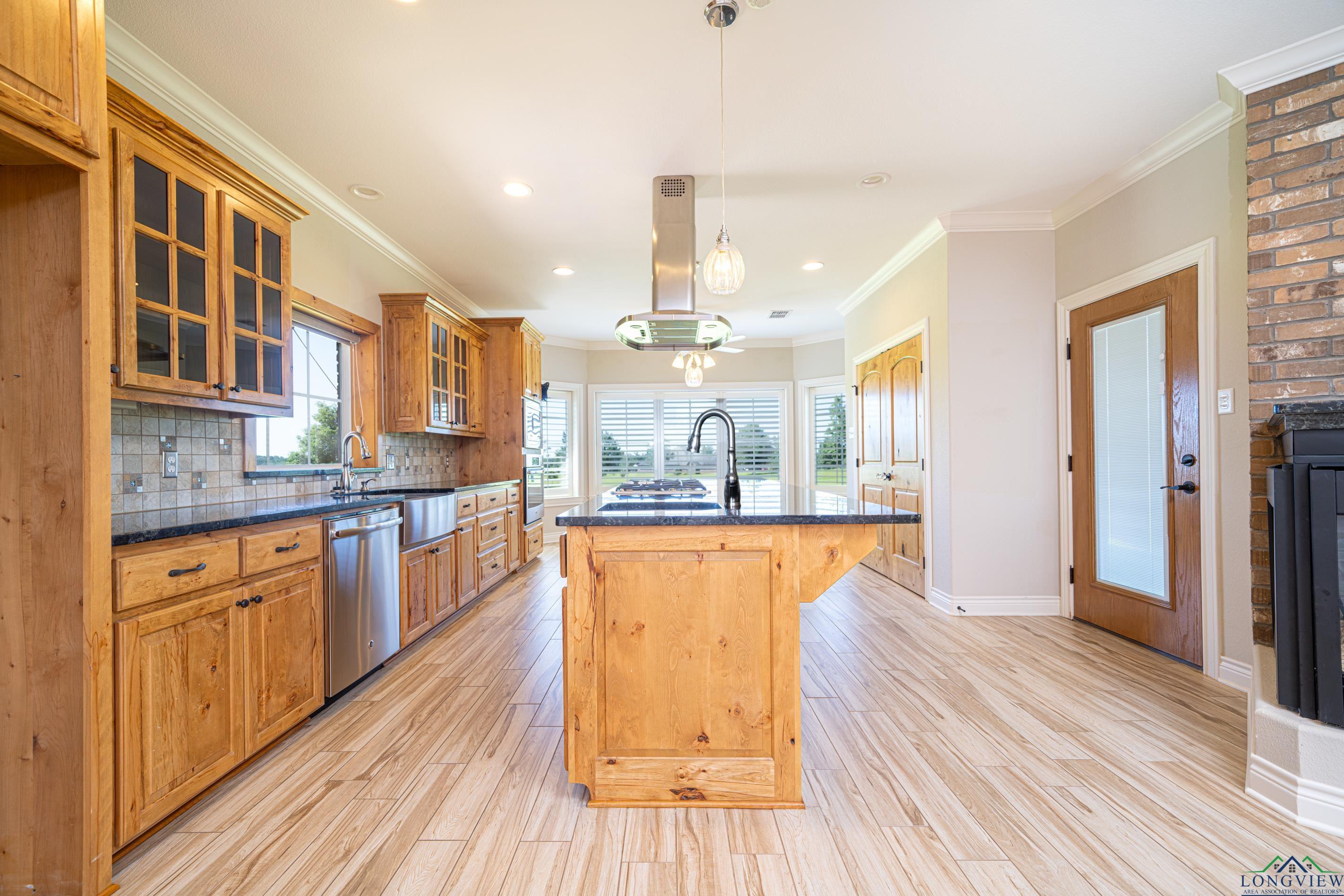 317 Deerfield Rd West
