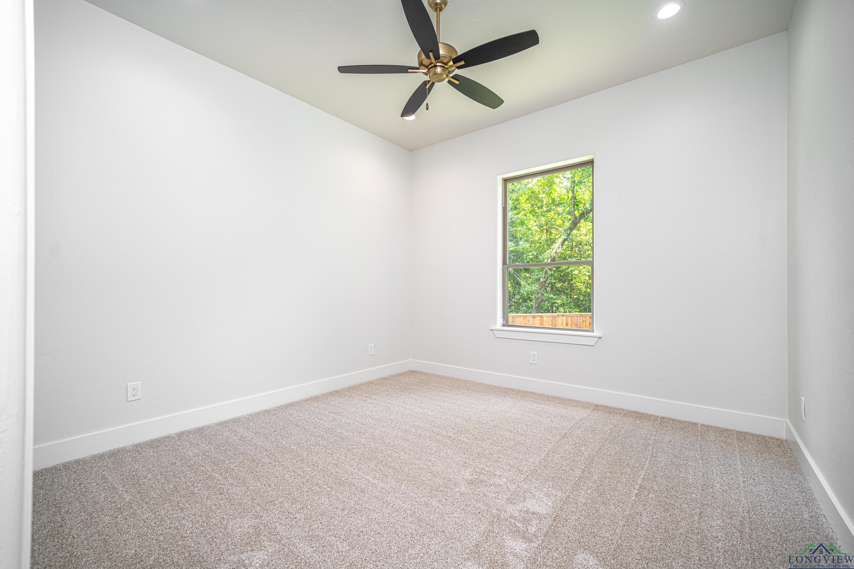 204 Thorn Briar