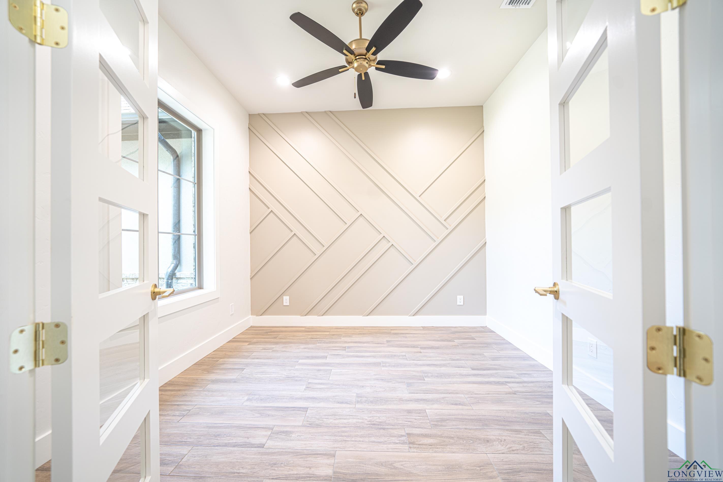 204 Thorn Briar