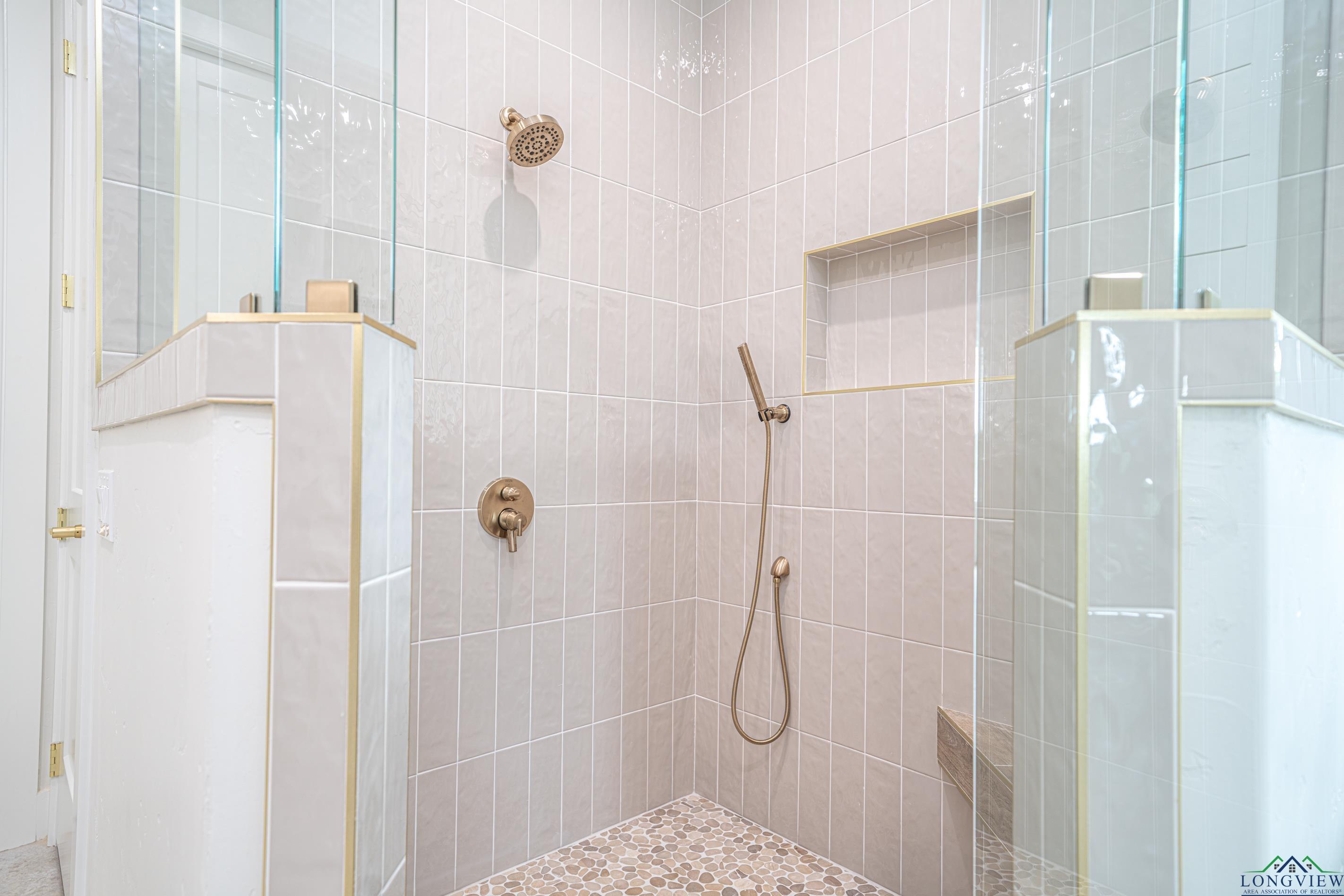 204 Thorn Briar