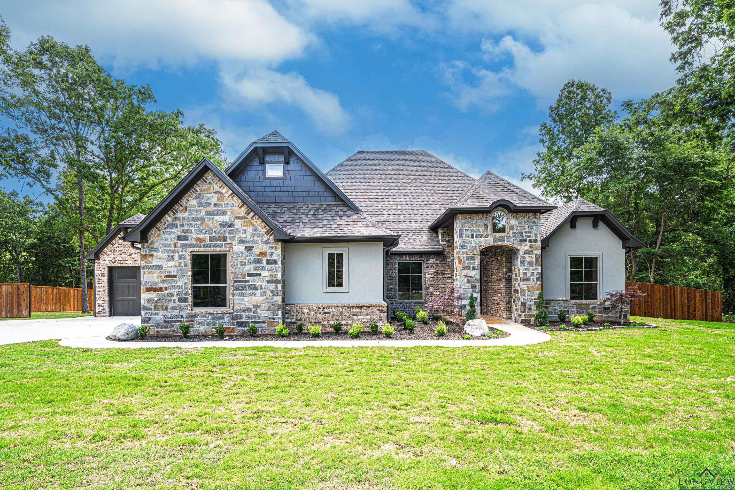 204 Thorn Briar
