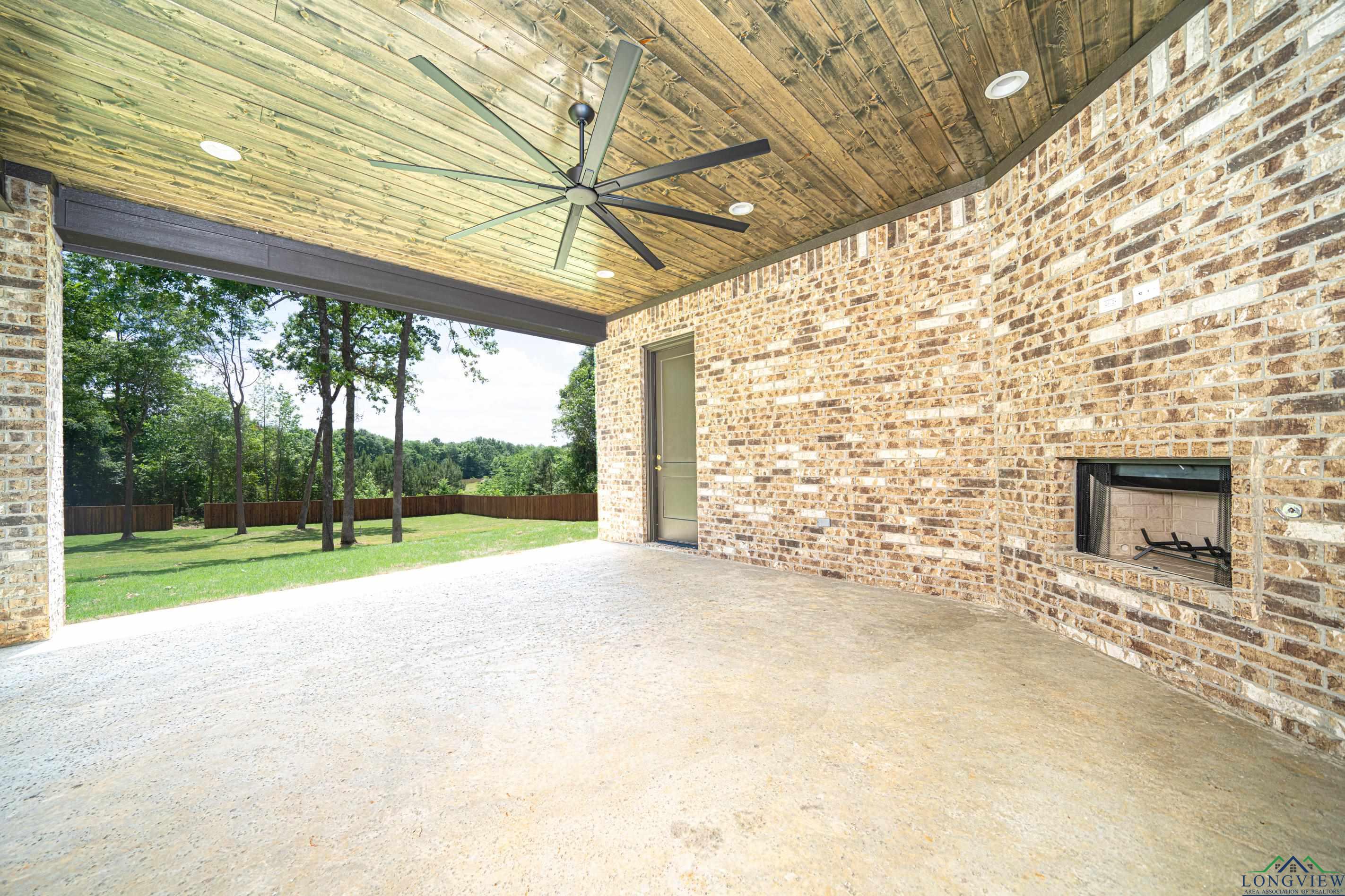 204 Thorn Briar