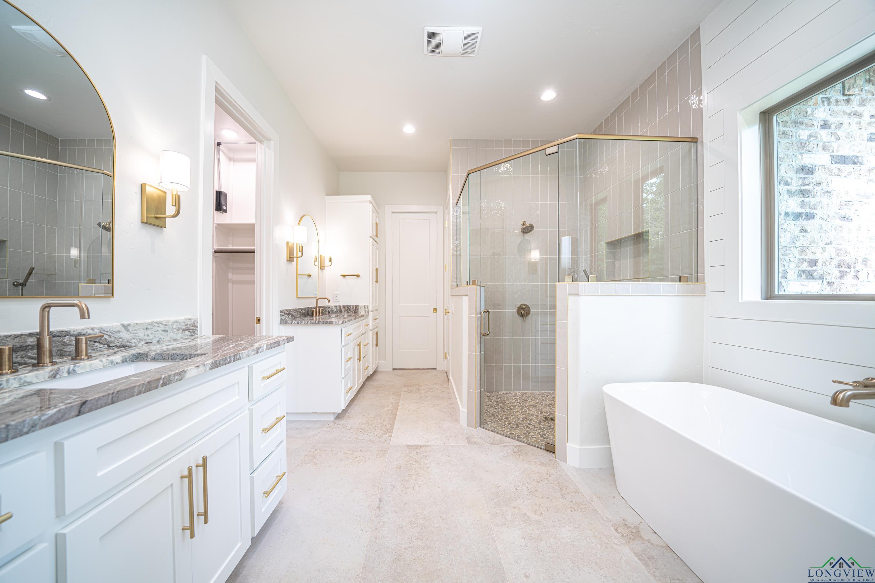 204 Thorn Briar