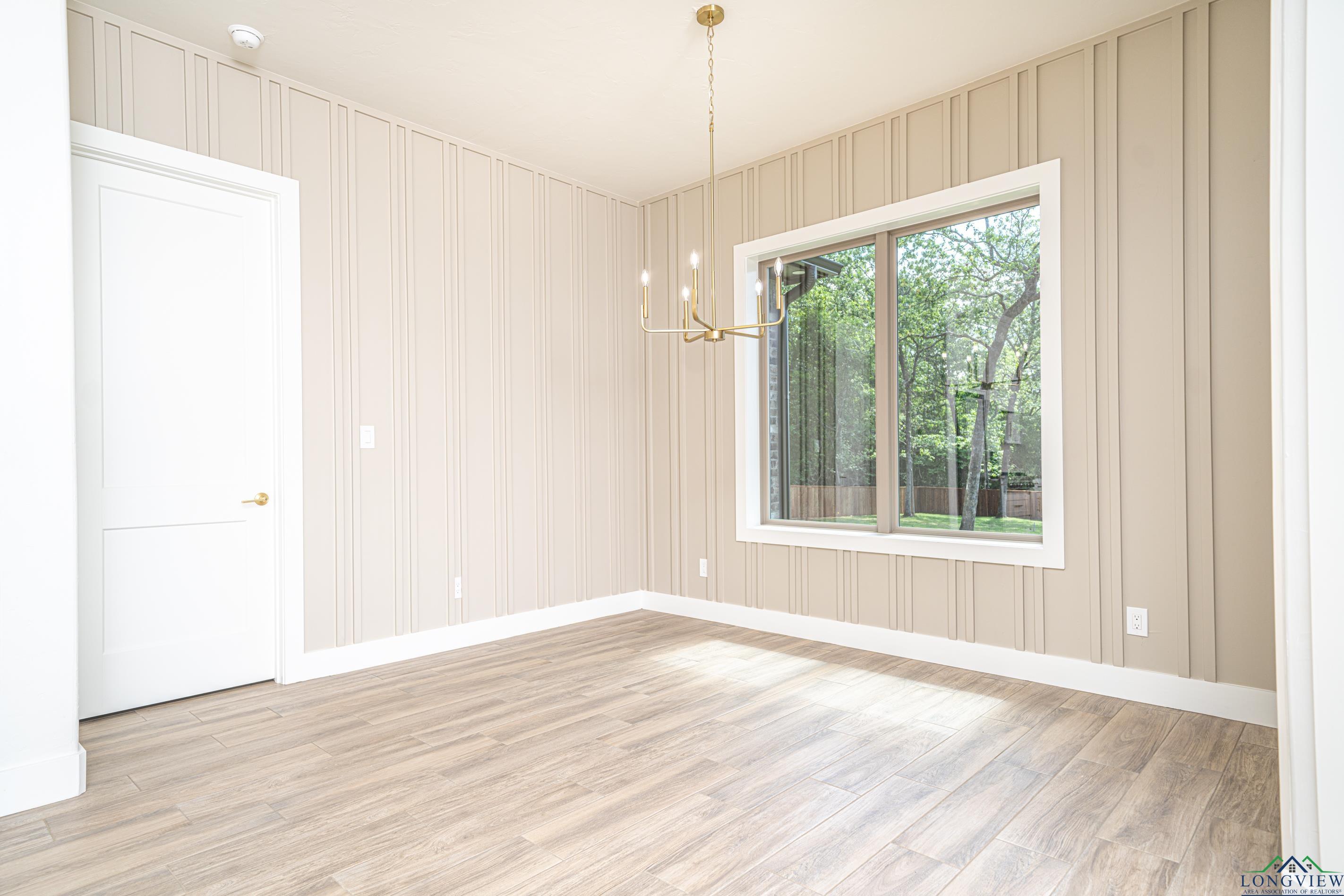 204 Thorn Briar