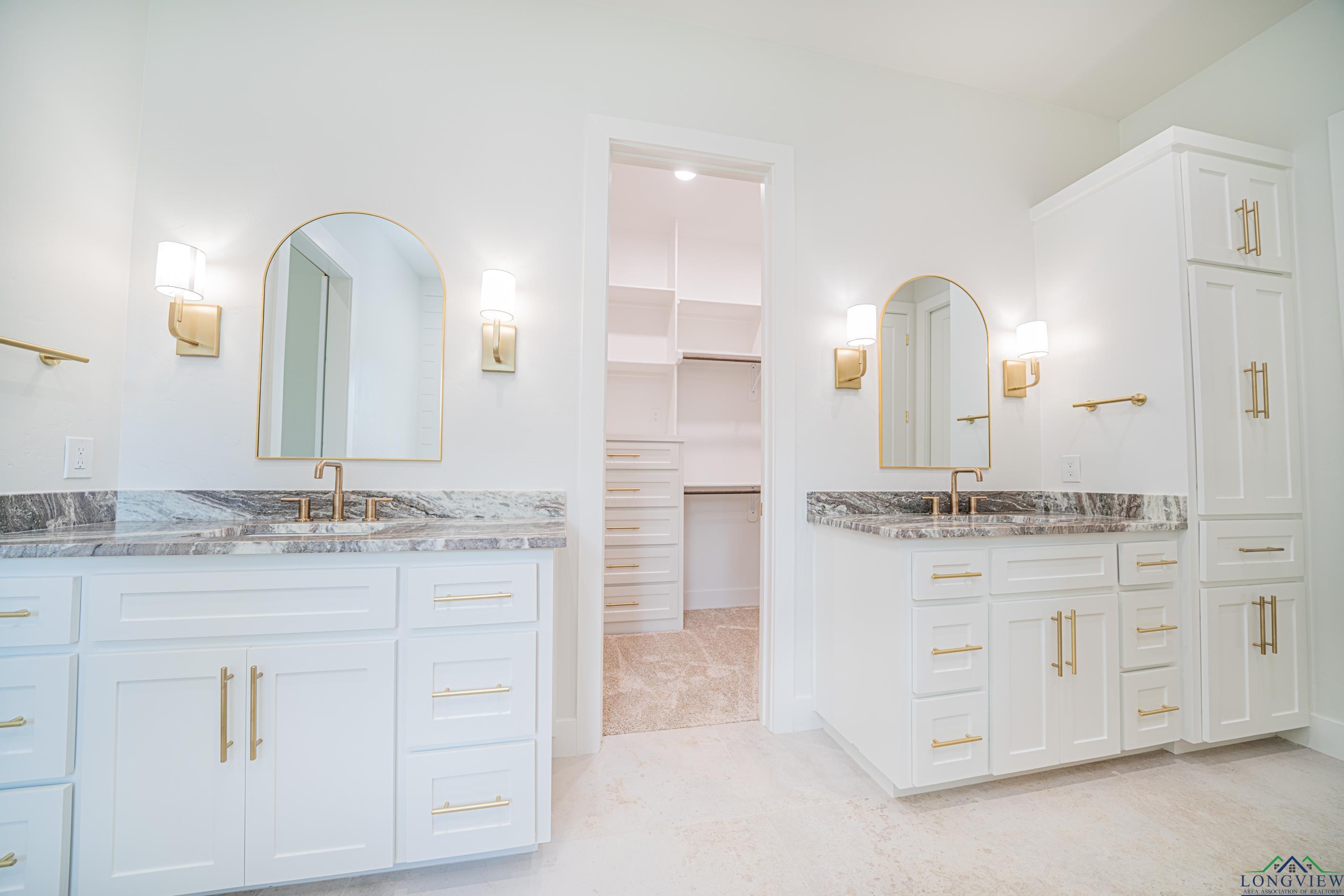 204 Thorn Briar
