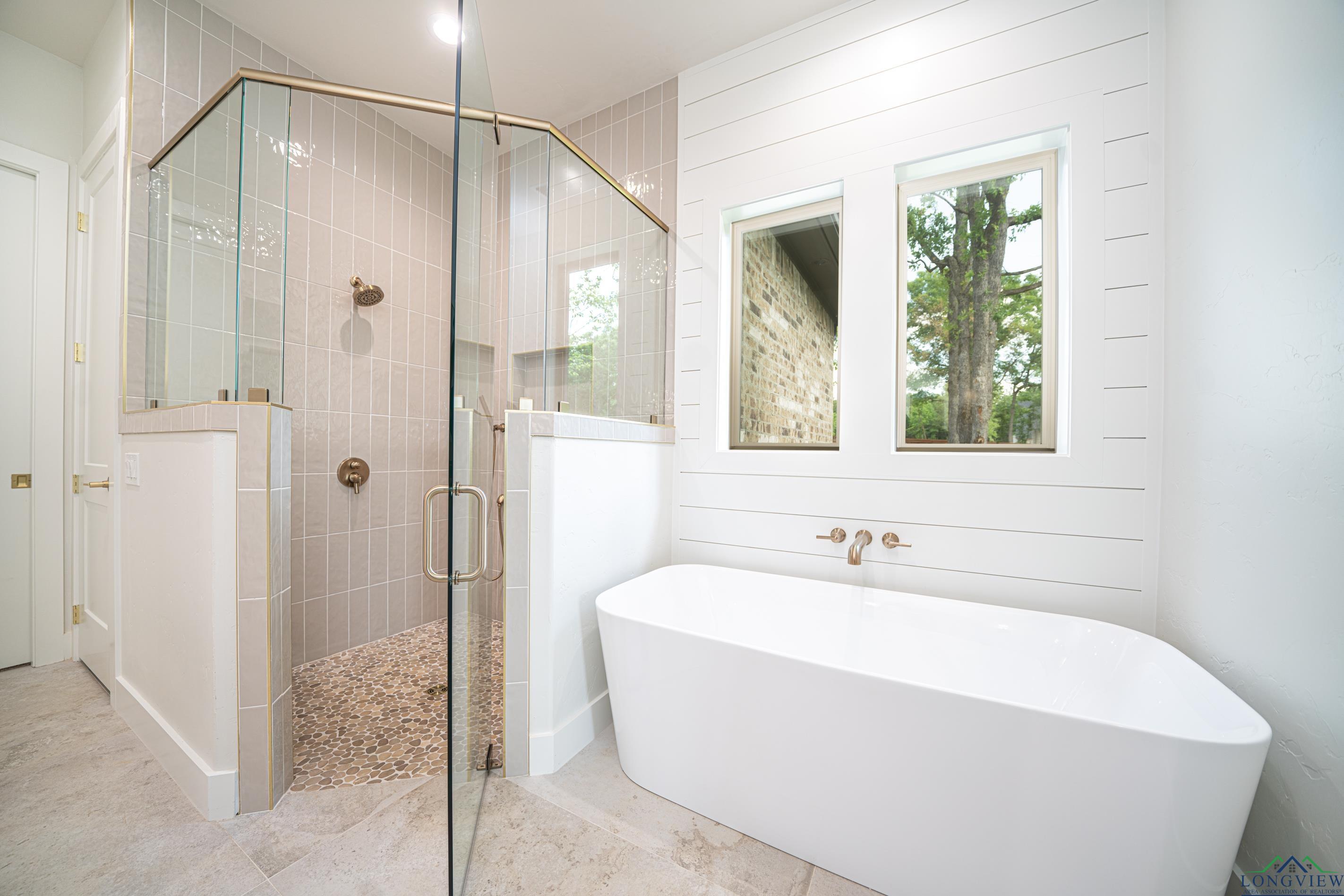 204 Thorn Briar
