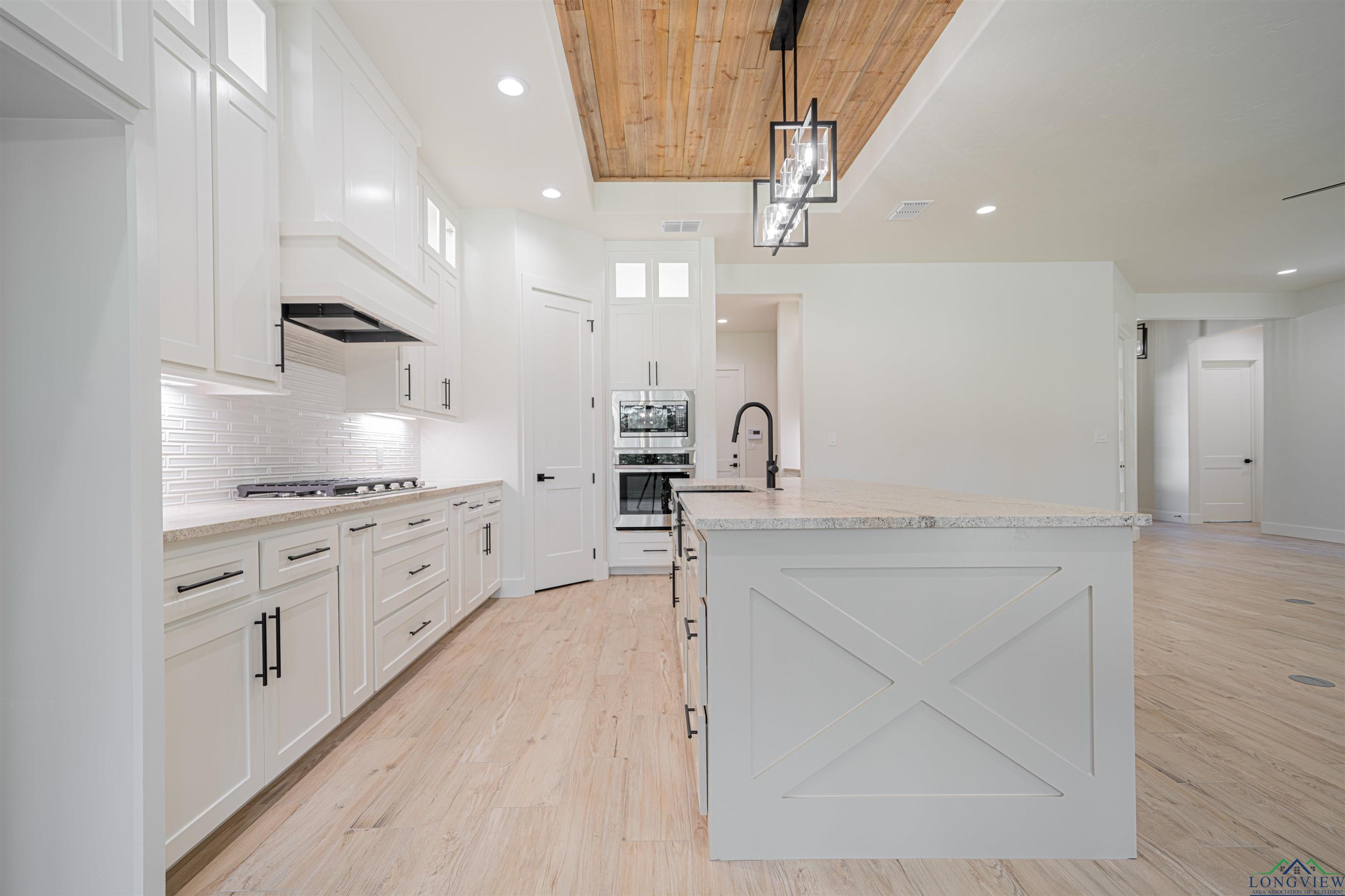 125 Thorn Briar