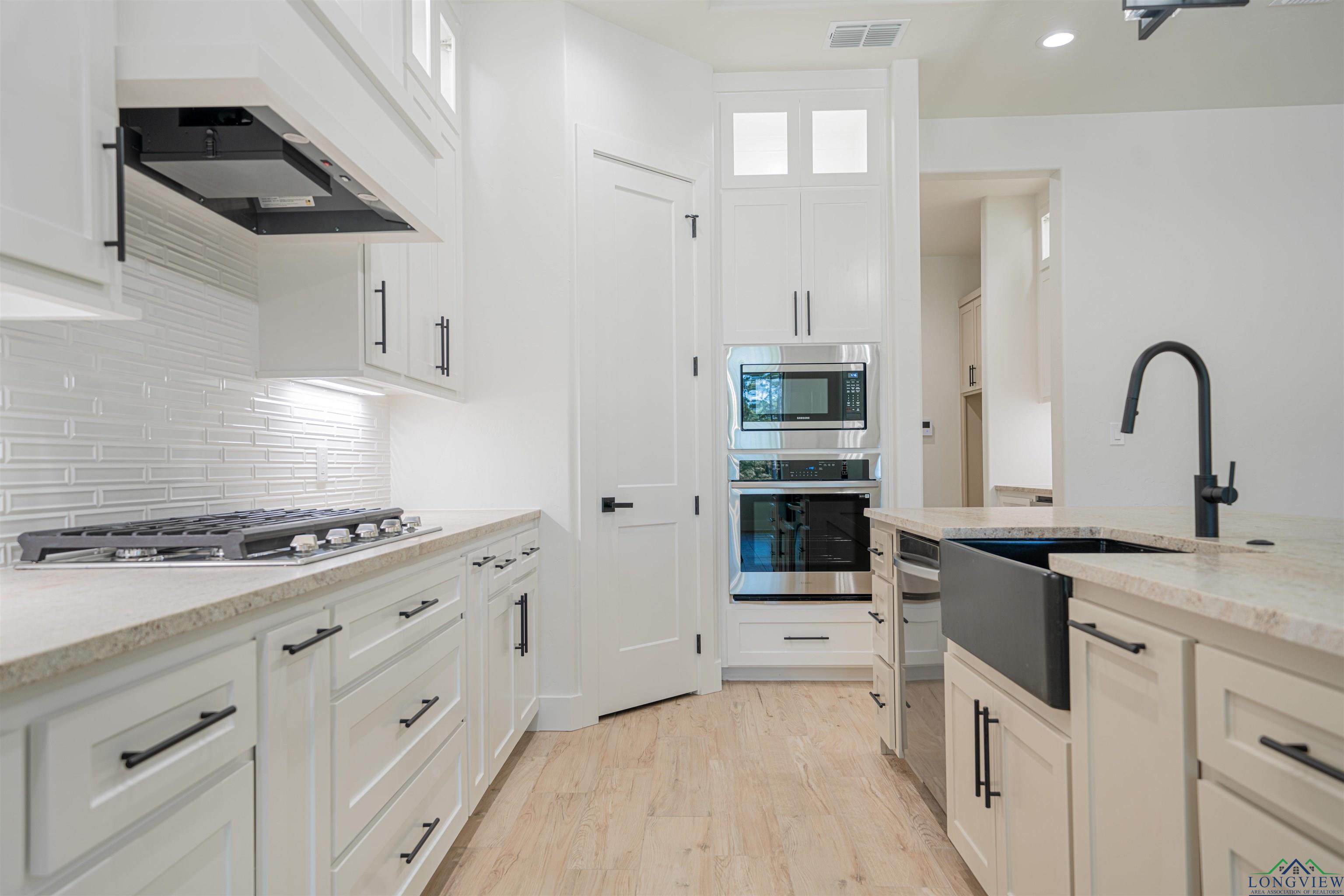 125 Thorn Briar